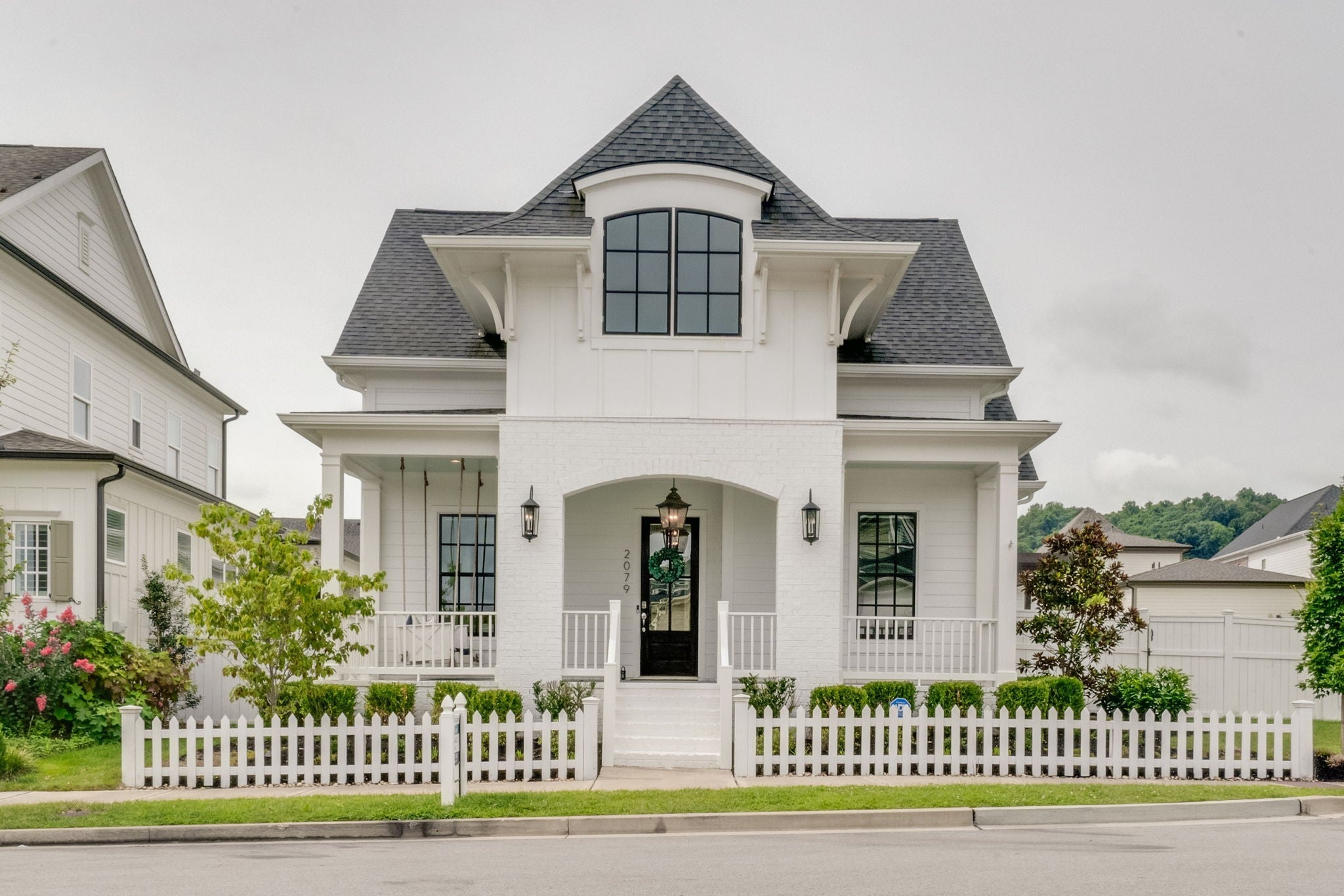 2079 Erwin St