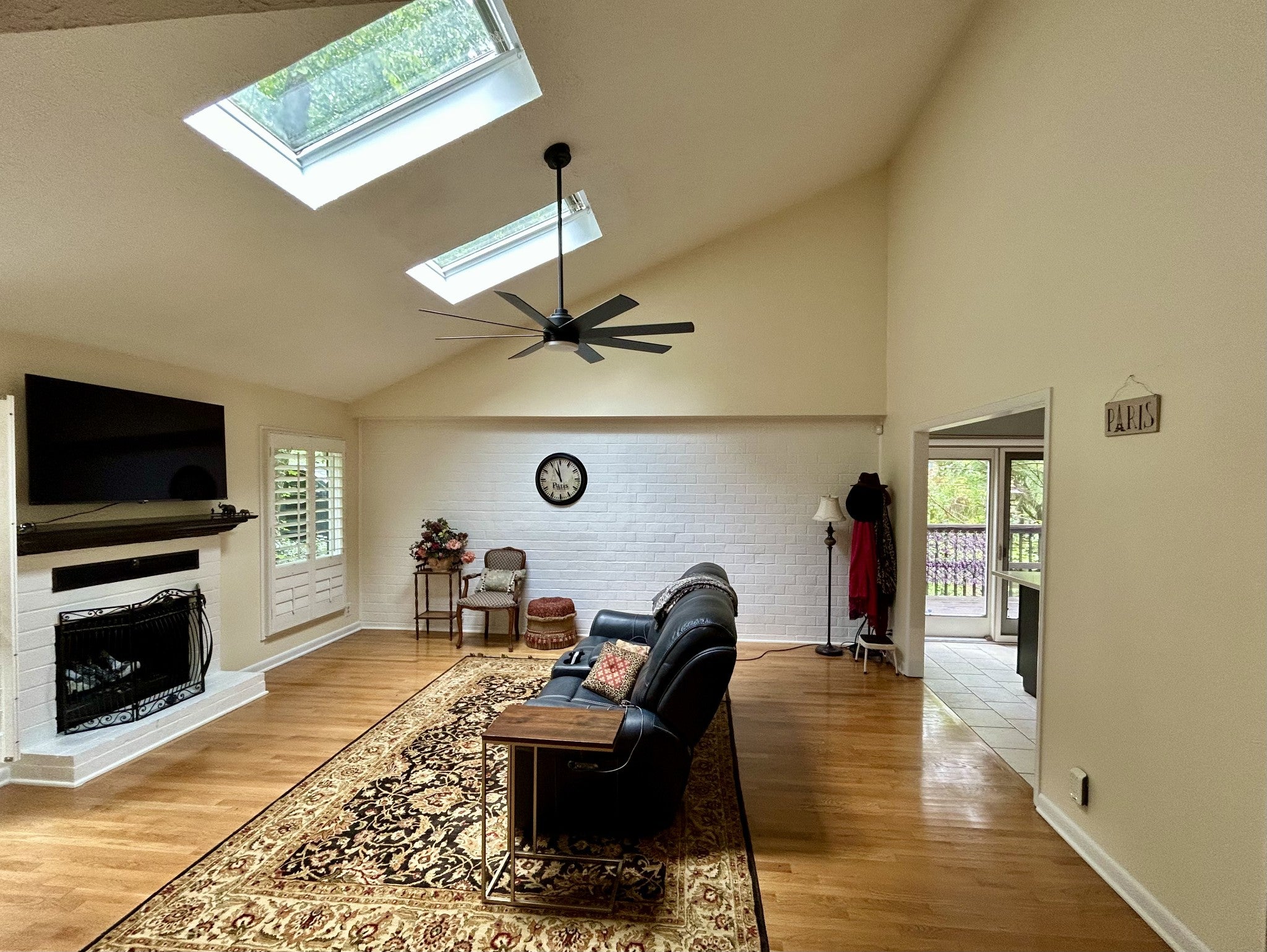 330 Chimney Hl