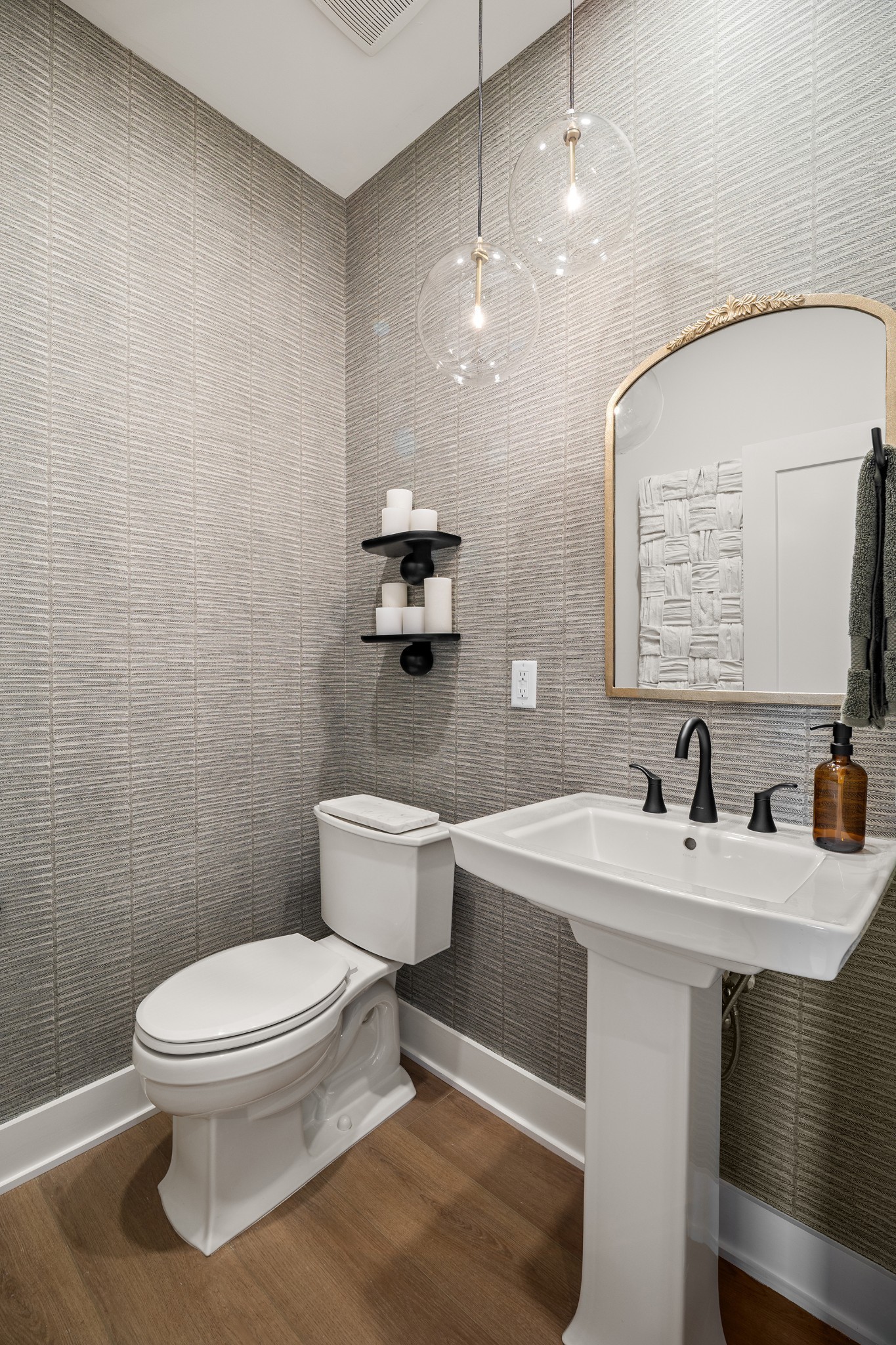 2615 Wilkinson Pike 1306