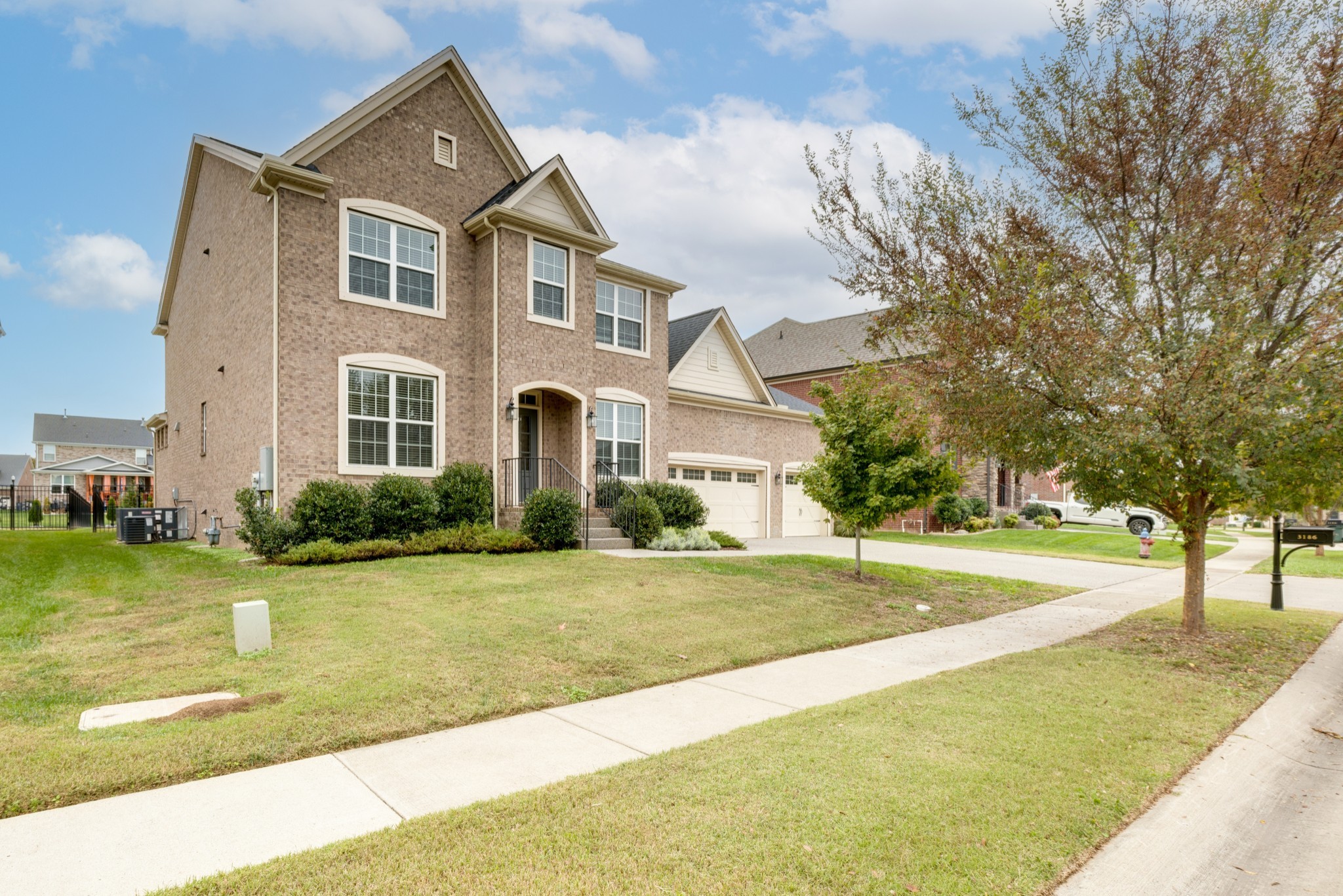 3186 Bradfield Dr