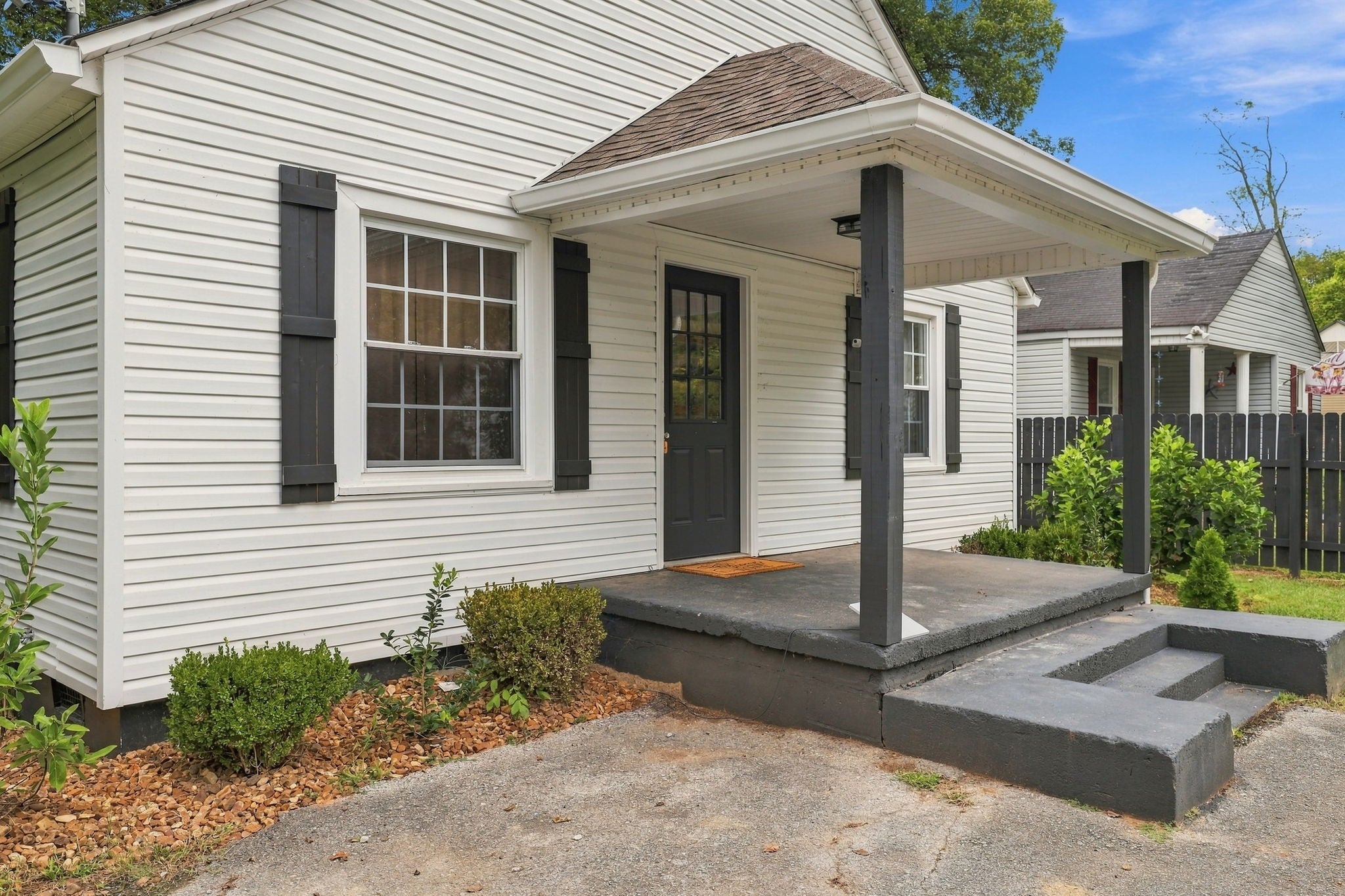 417 Laura Ave