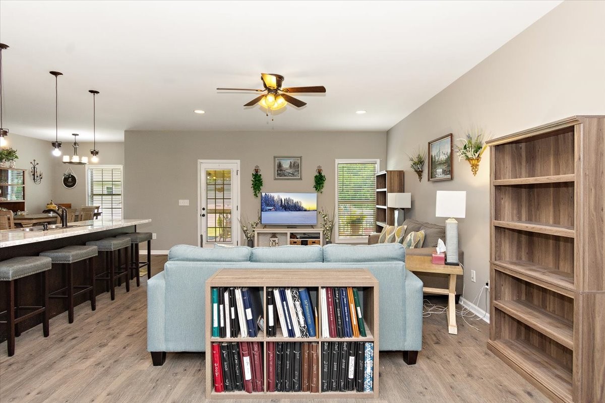 103 Bush Cir