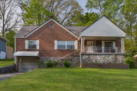 Photo of 110 Forsythe Street, Chattanooga, TN 37415 (MLS # 3171200)