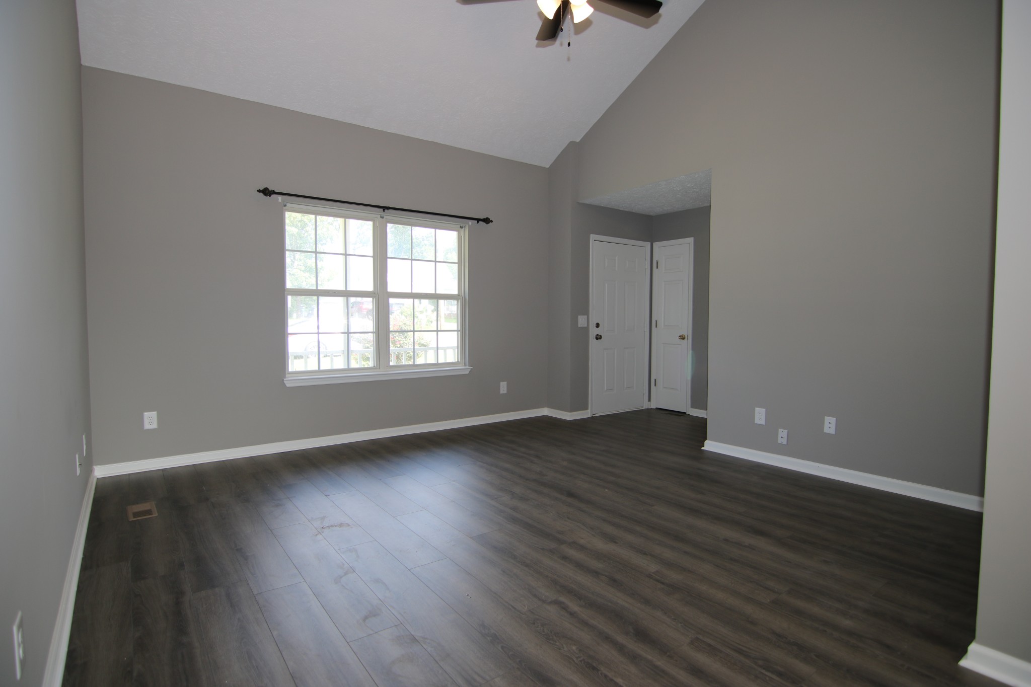 1017 Heydel Cir