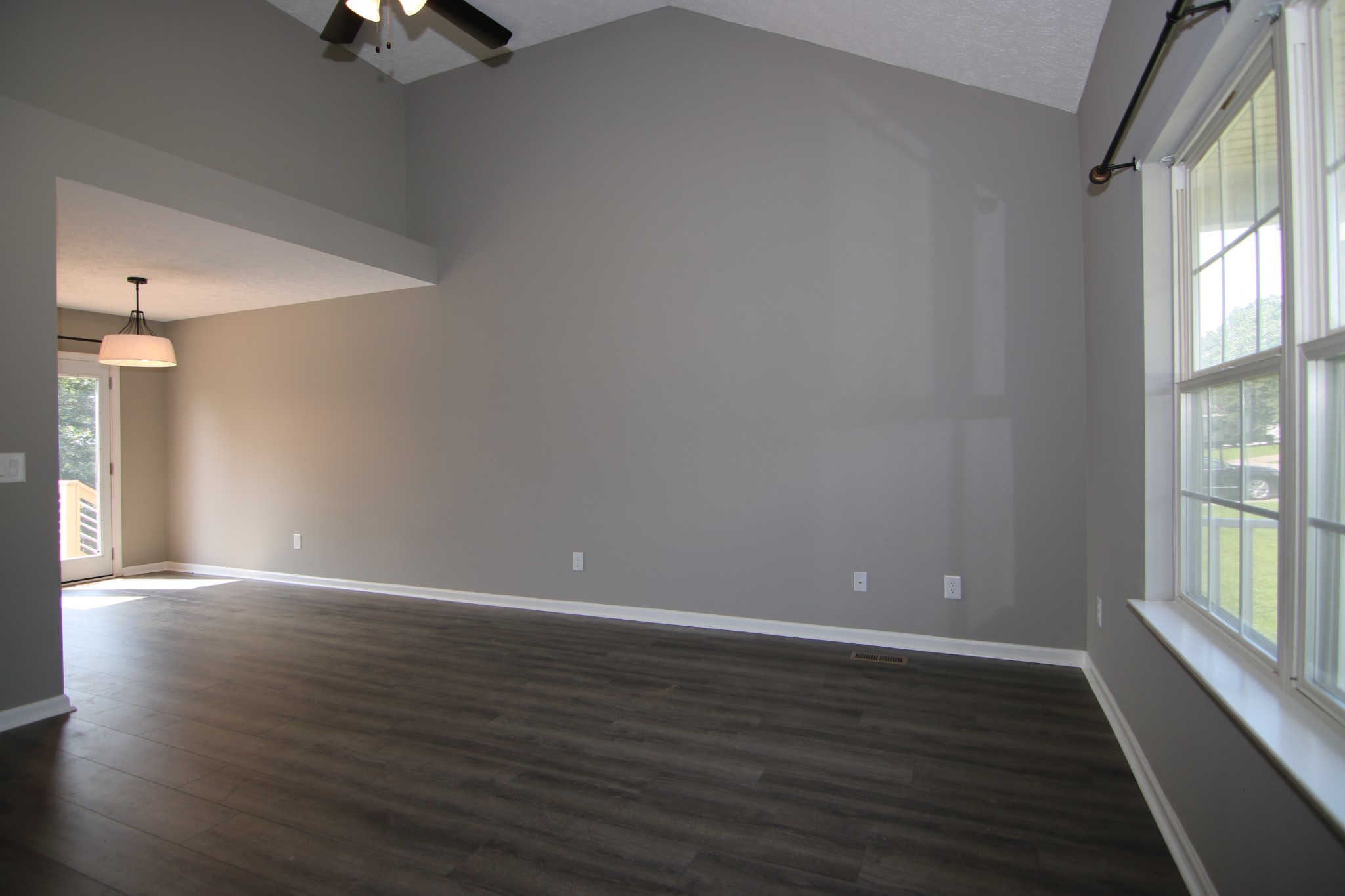 1017 Heydel Cir