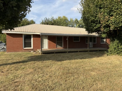 106 Fountain Head Rd – Investment Home