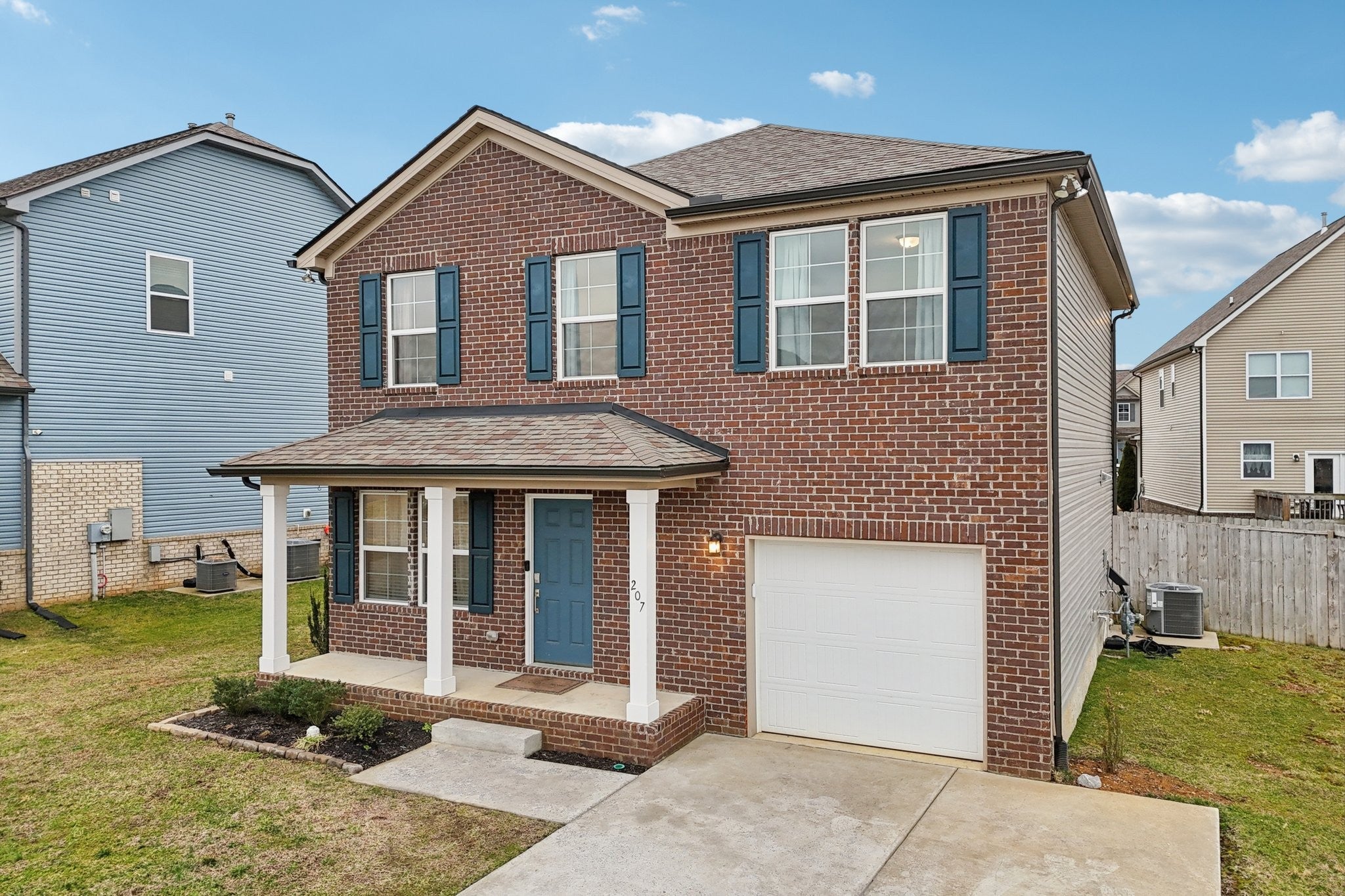207 Mount Royal Ct