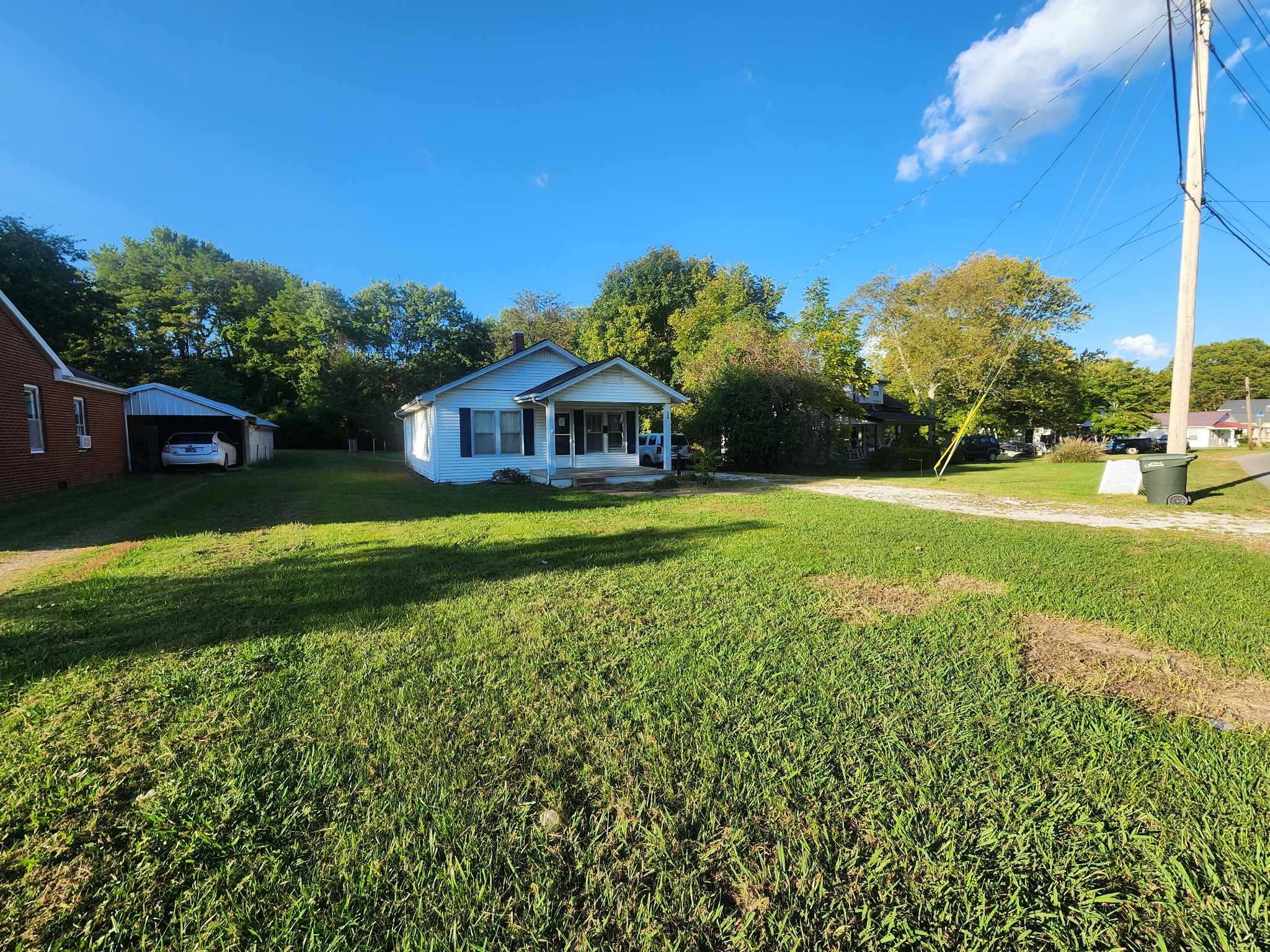 113 Swan Ave