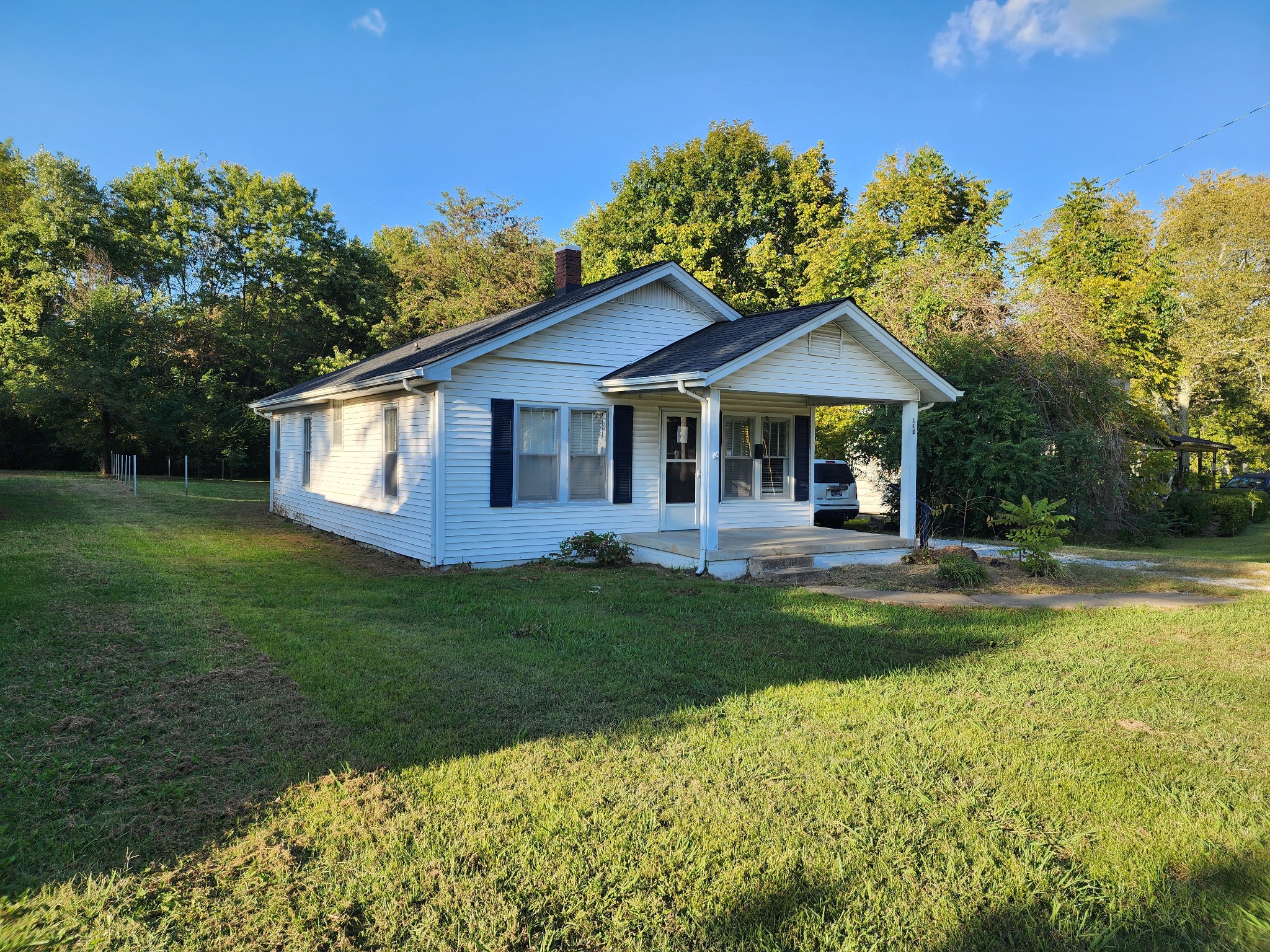 113 Swan Ave