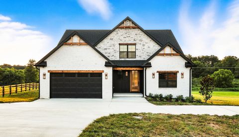 230 Hall Ct Adams TN 37010