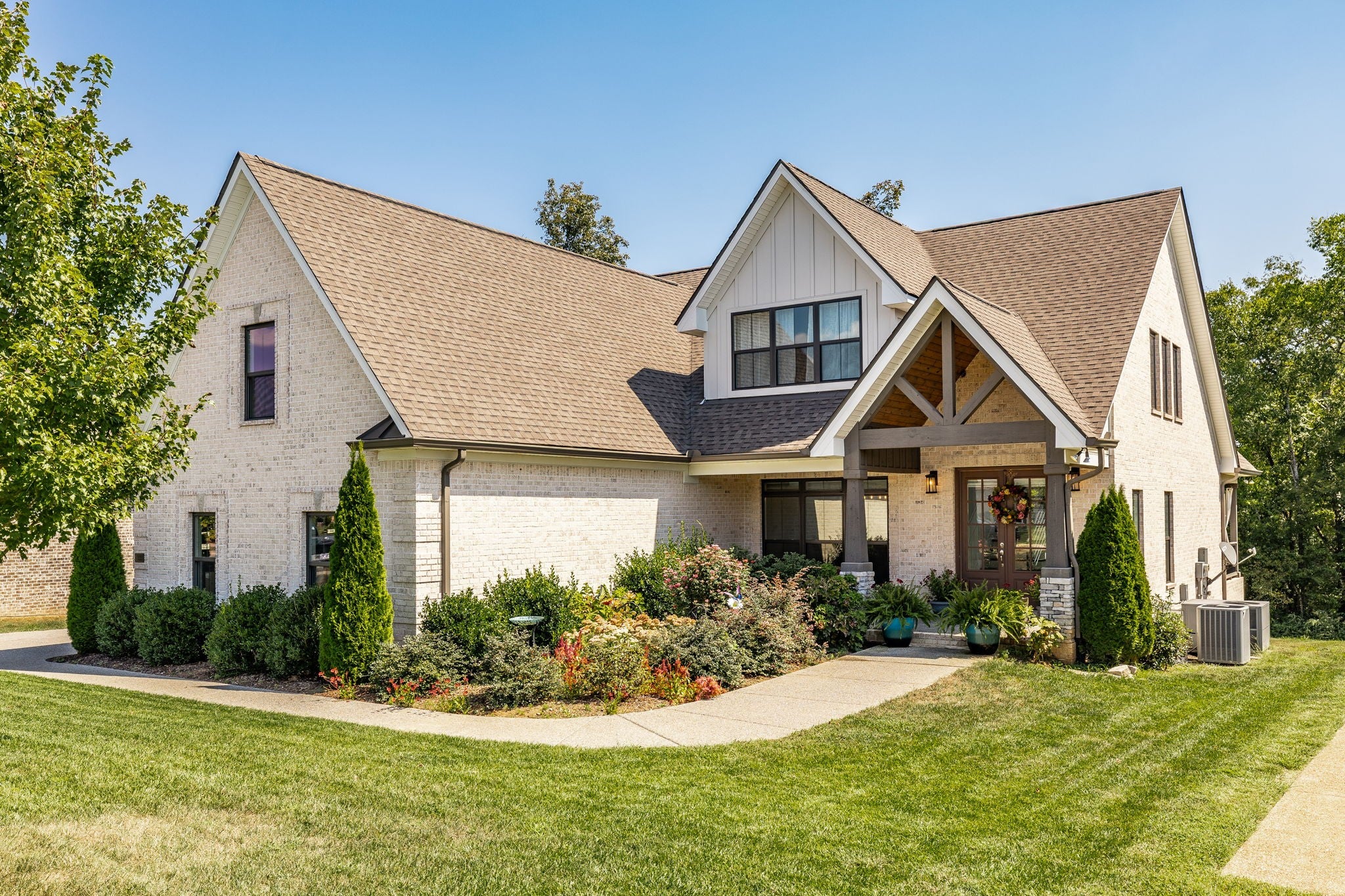 1221 Ben Forkum Dr