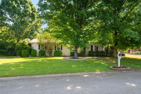 Photo of 604 Meadow Lane Dr, Nashville, TN 37221 (MLS # 3499763)