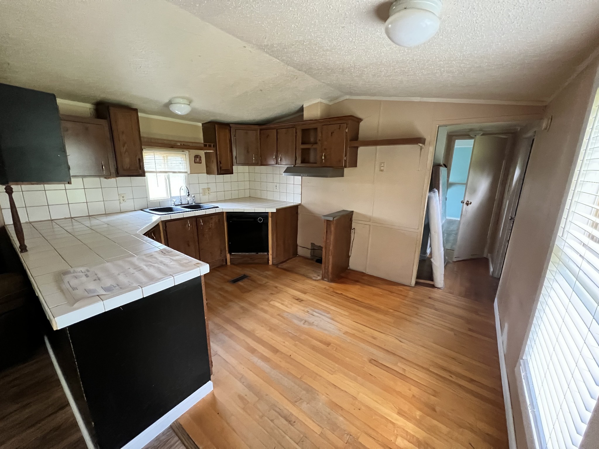 2987 New Bushy Branch Rd E