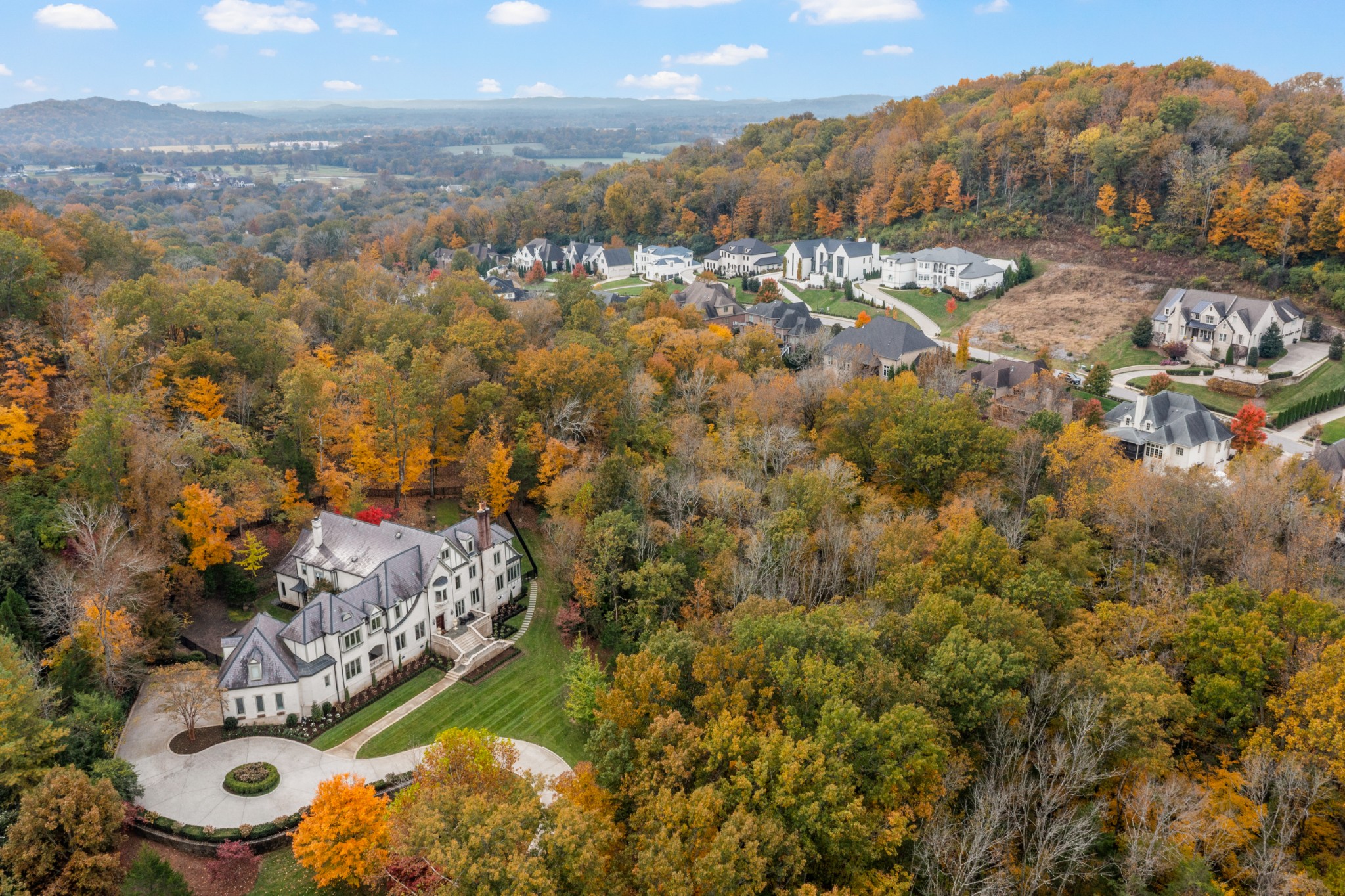 1033 Vaughn Crest Dr