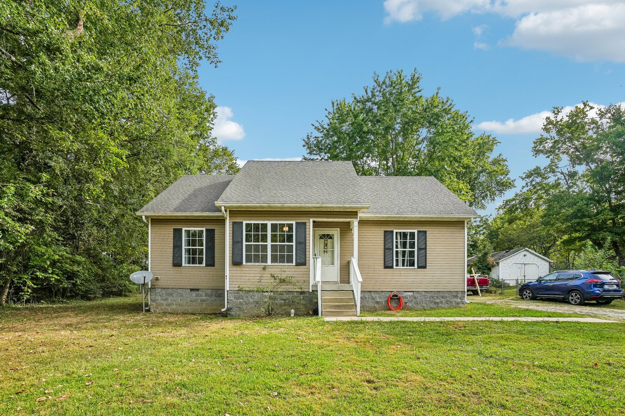 2027 Old Greenbrier Pike