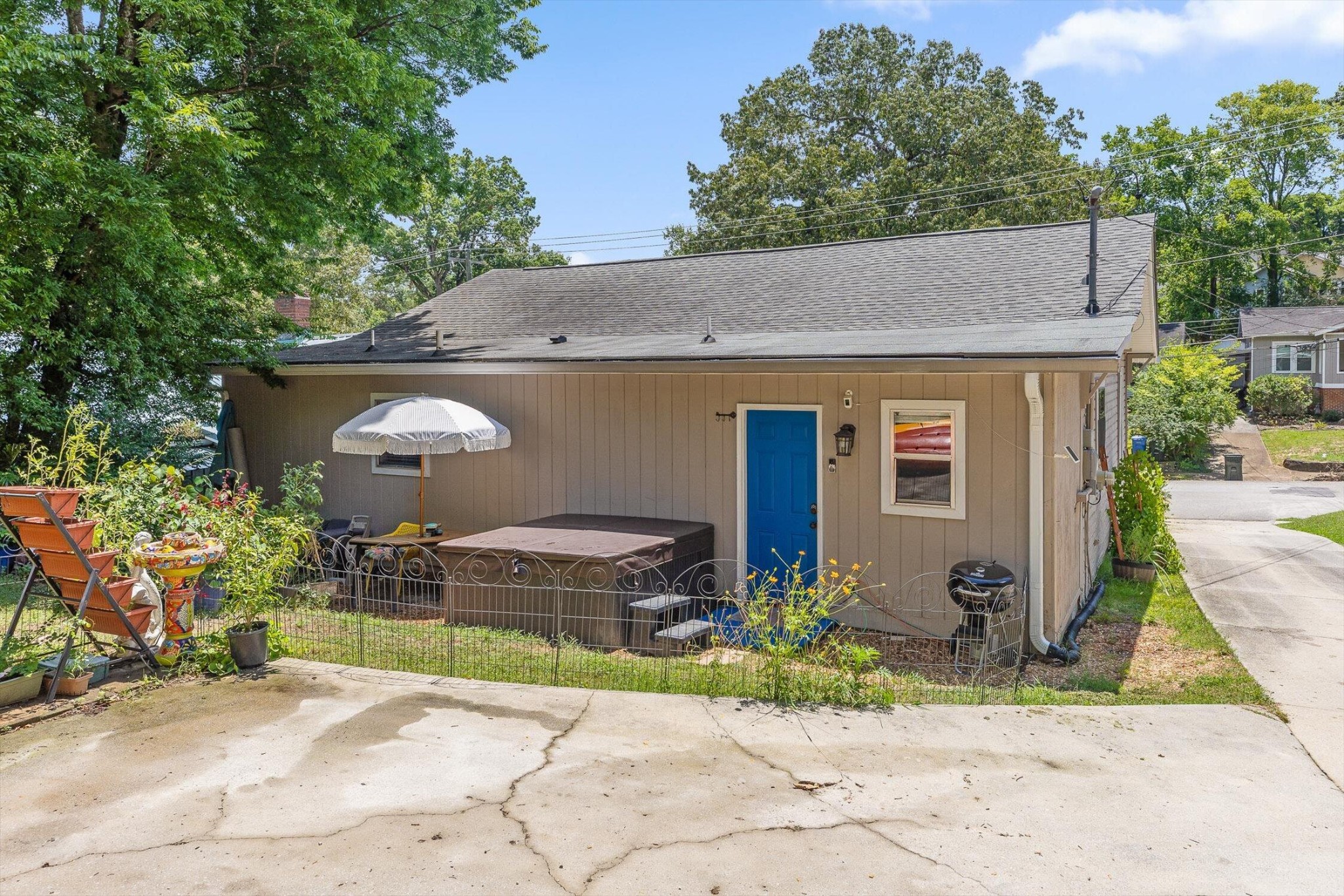 907 Federal Street