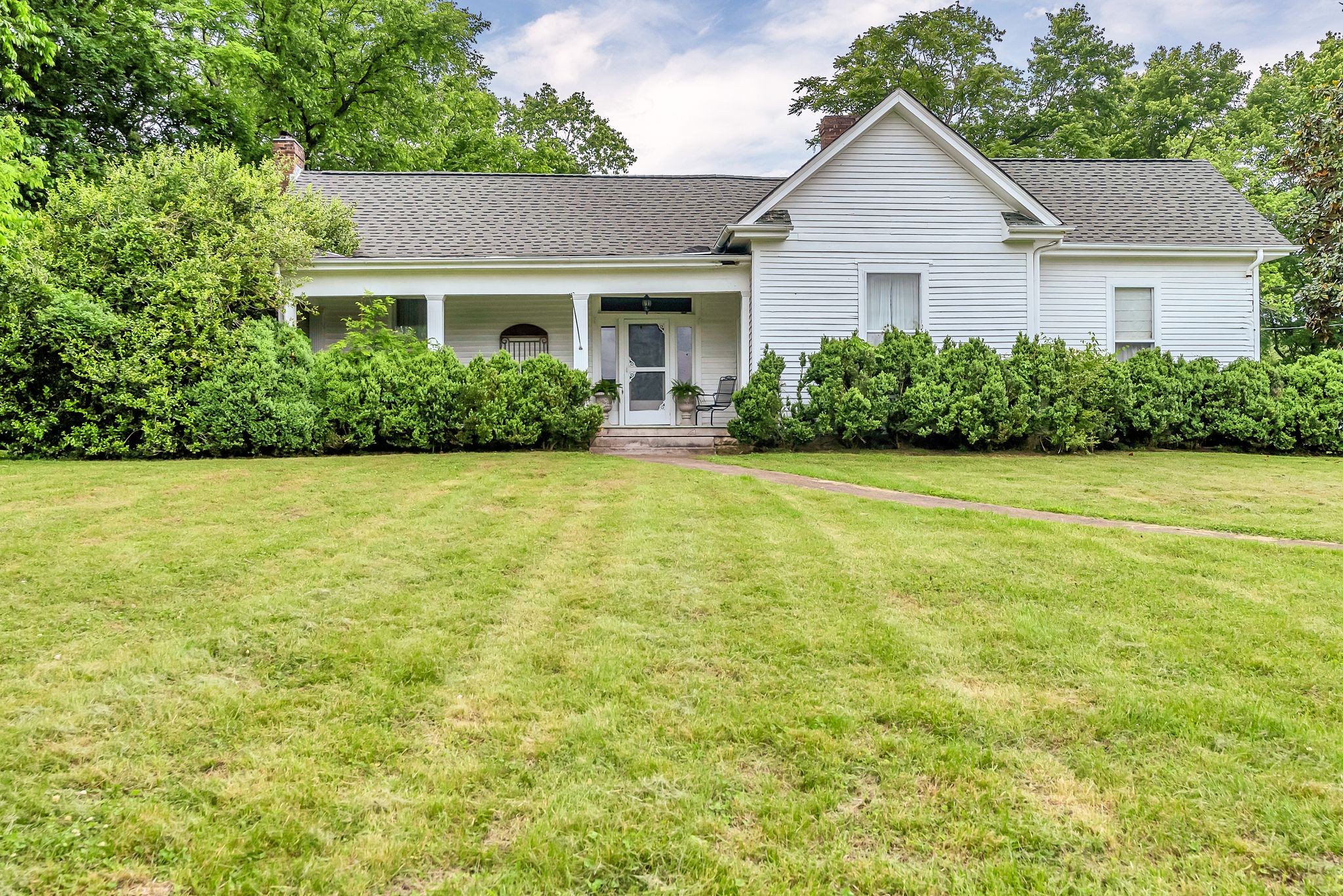 2033 Carters Creek Pike