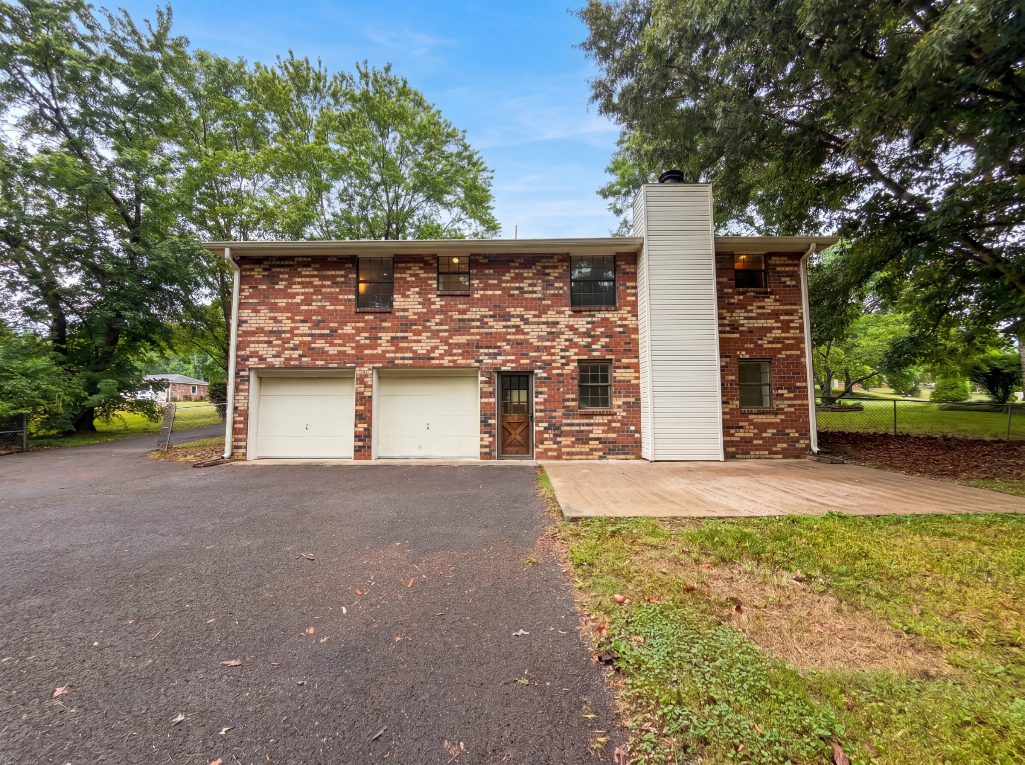 232 Lookout Dr