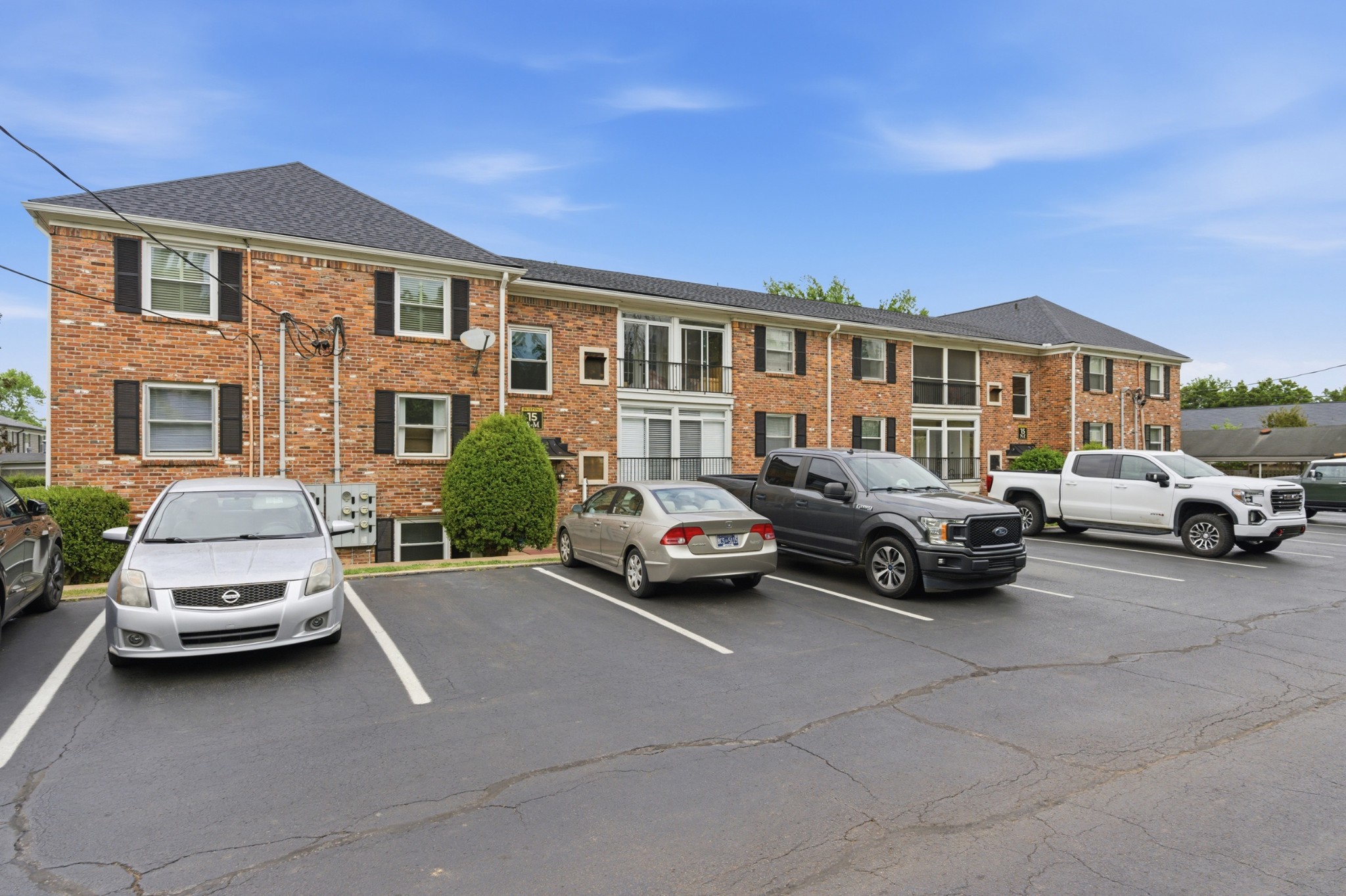 5025 Hillsboro Pike 15L