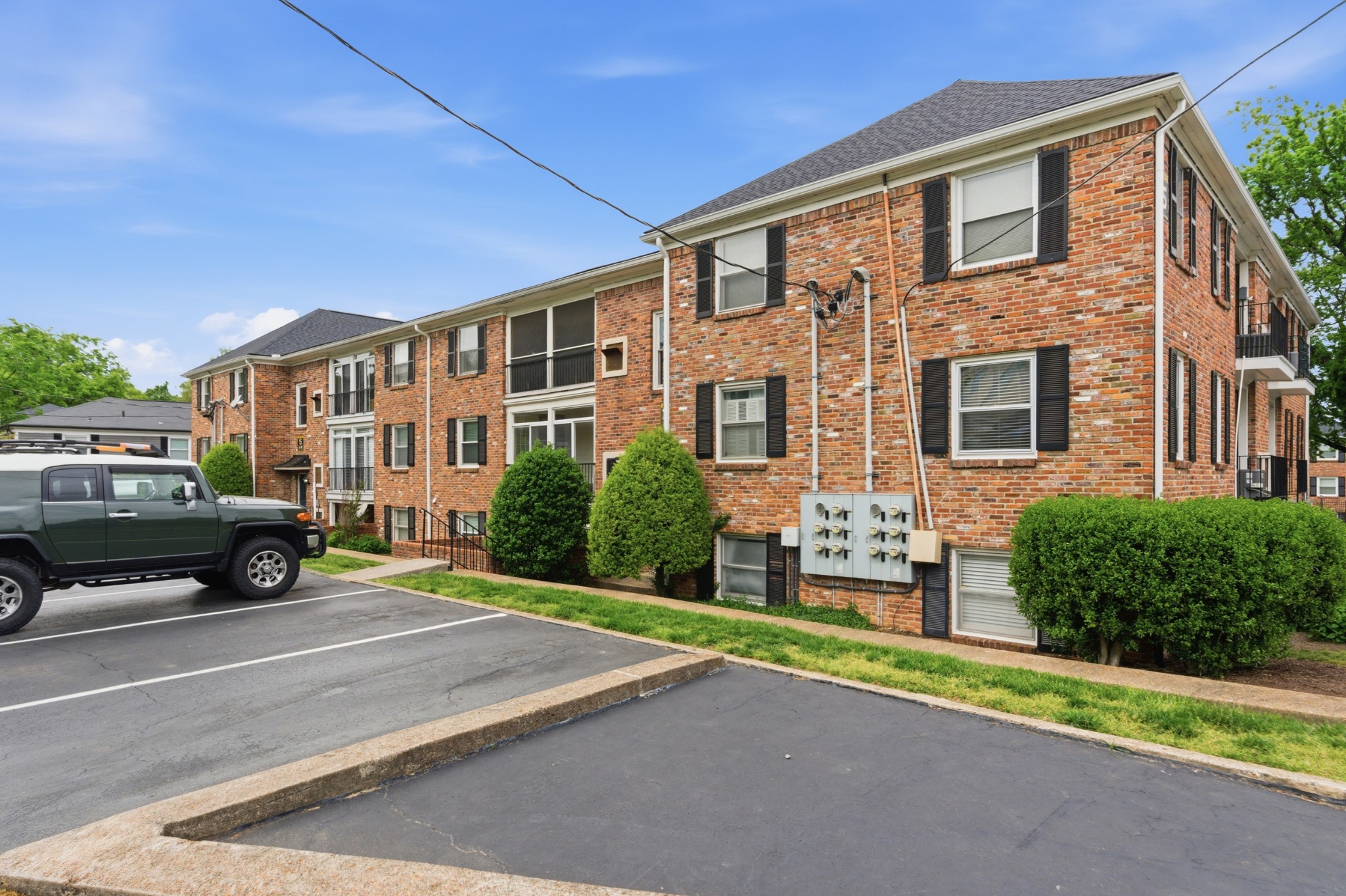 5025 Hillsboro Pike 15L