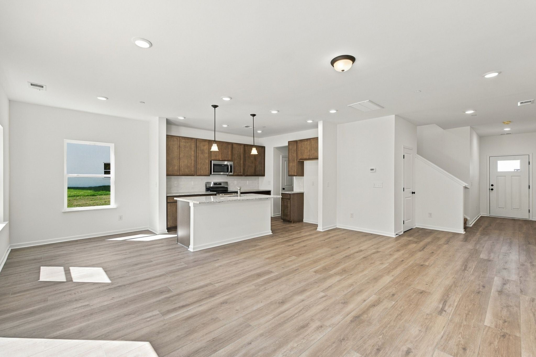 413 Kingsbury Dr