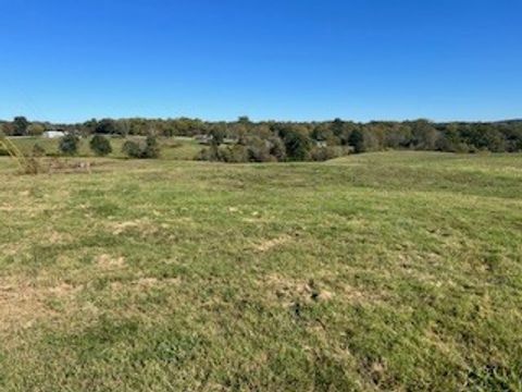 2202 New Hope Rd Alexandria TN 37012