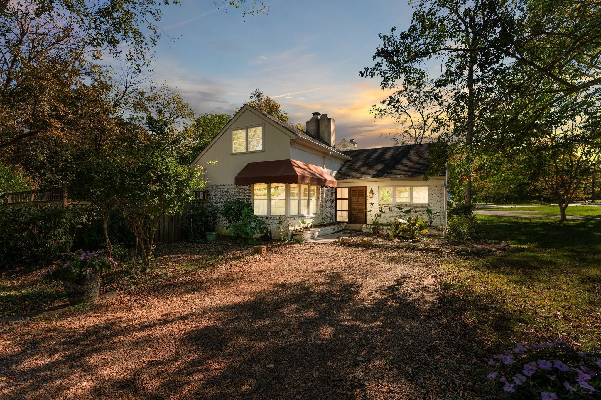 4-bed home for rent in Nashville, TN 37205, 201 Brookfield Ave 201 Brookfield Ave, Nashville TN 37205 4-bed home, photo 1 of 29