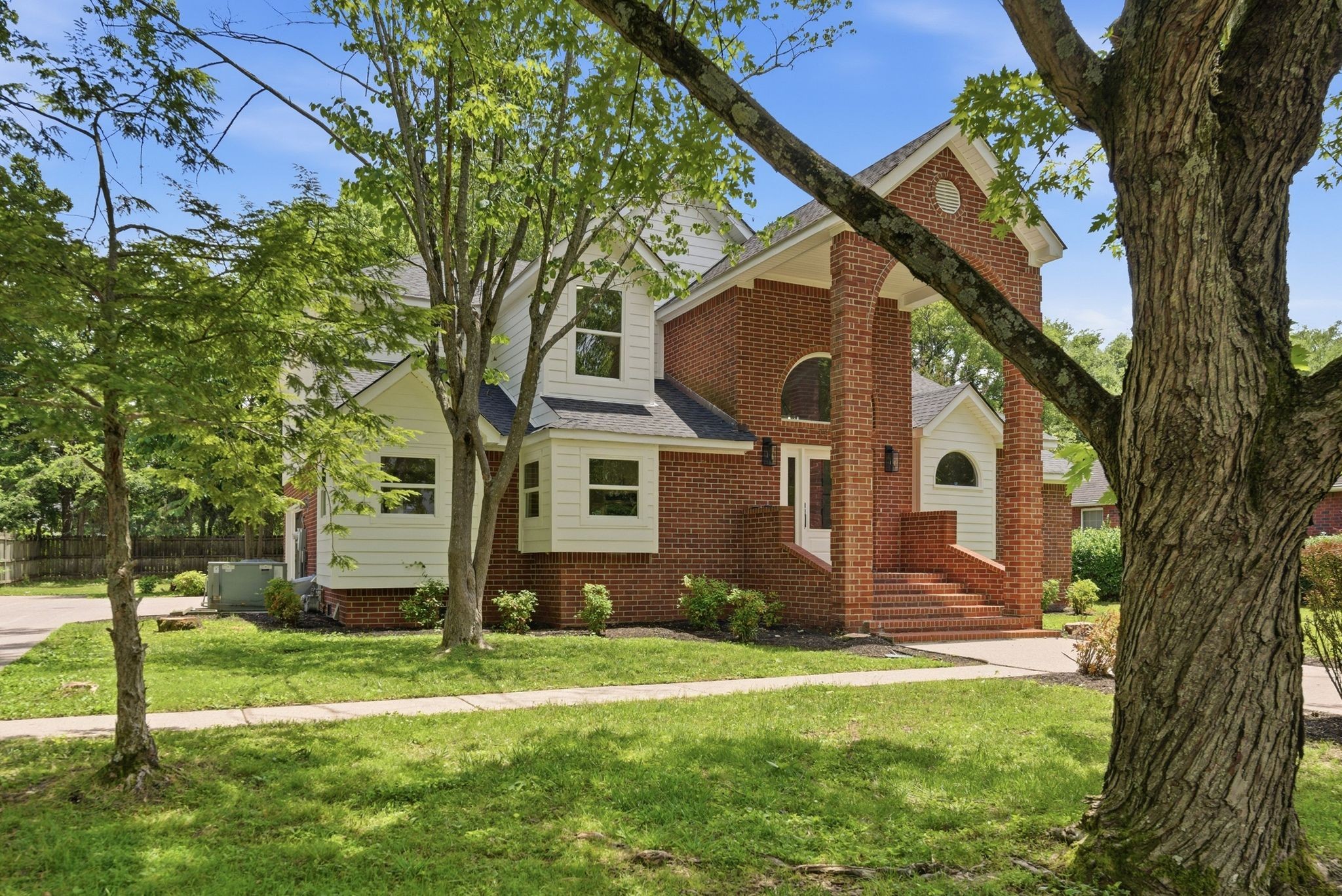 2918 Canterbury Ct