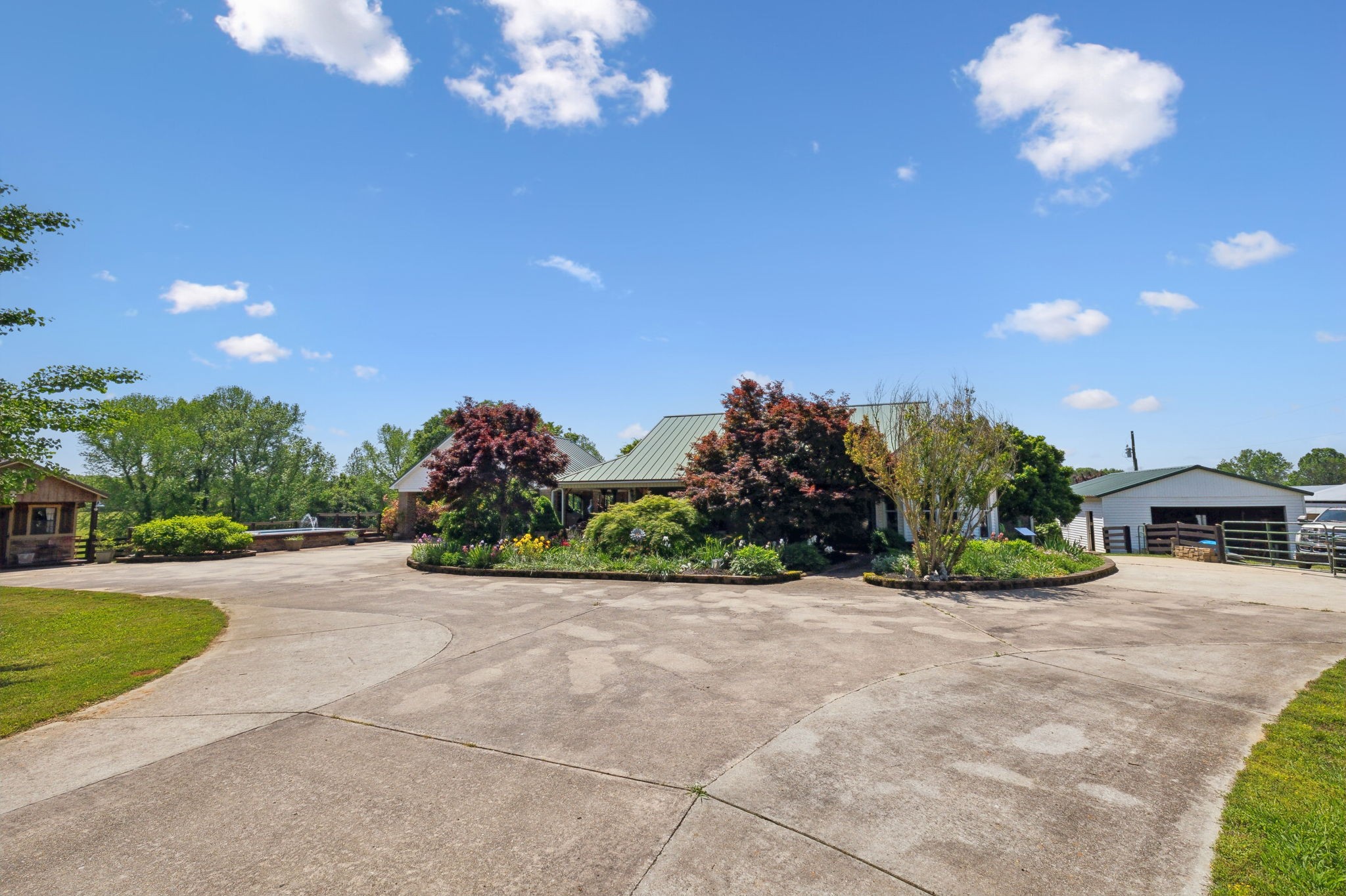 7734 Upper Snake Rd