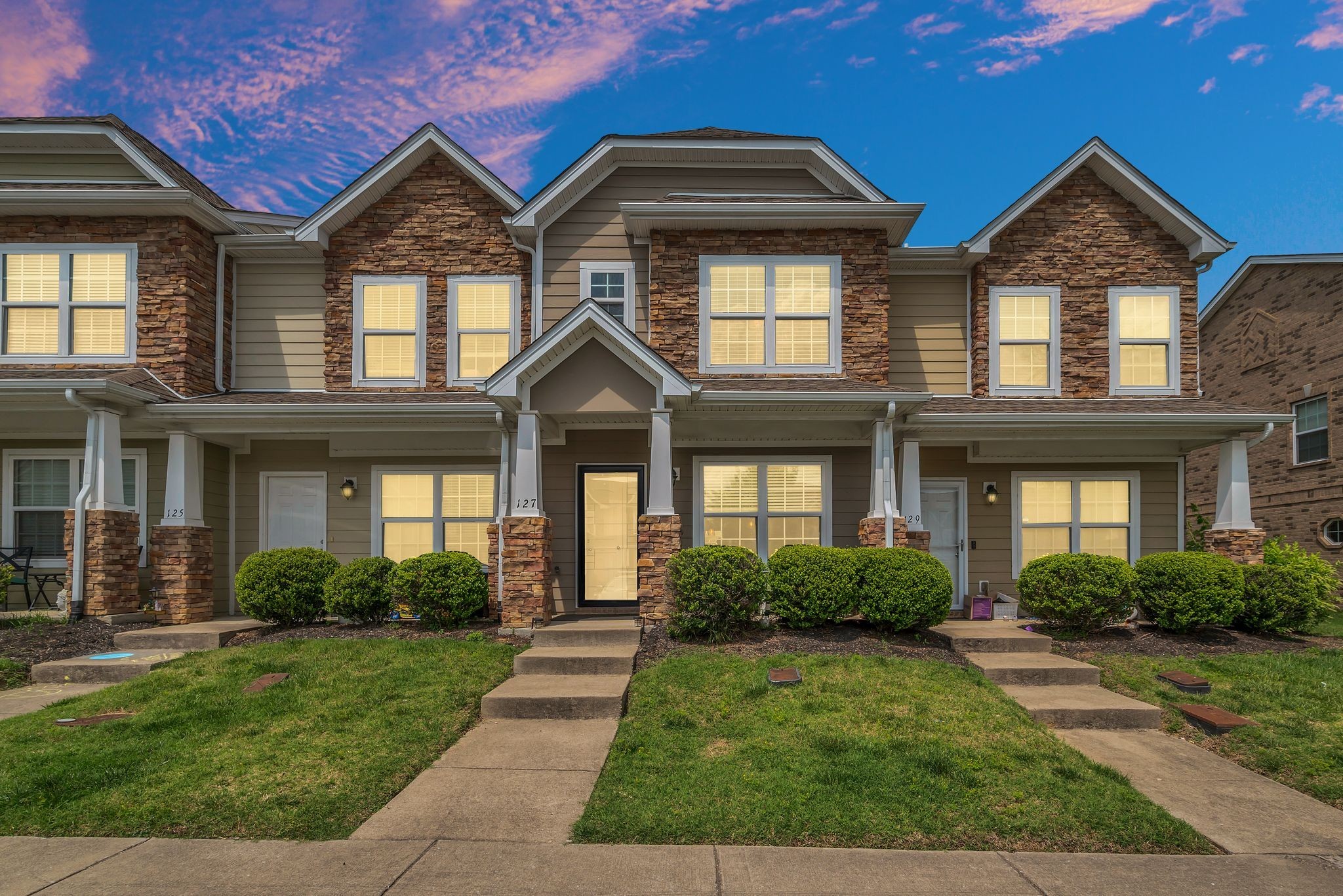Photo 1 of 28 — 127 Cobblestone Place Dr, Goodlettsville, TN 37072
