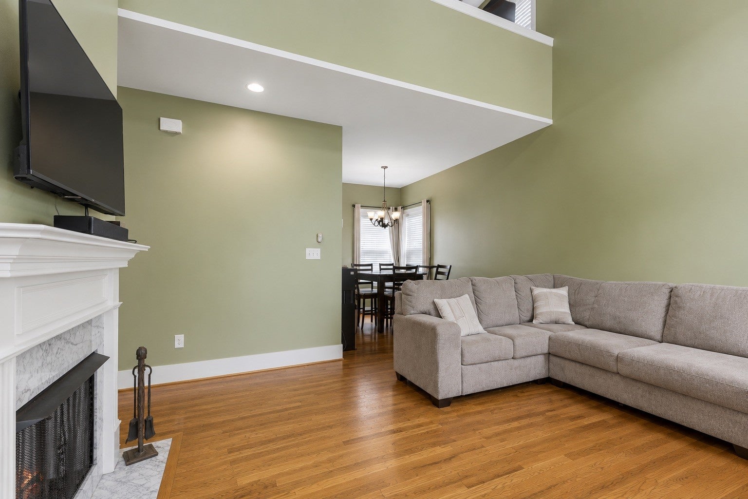 22 Twin Oaks Dr