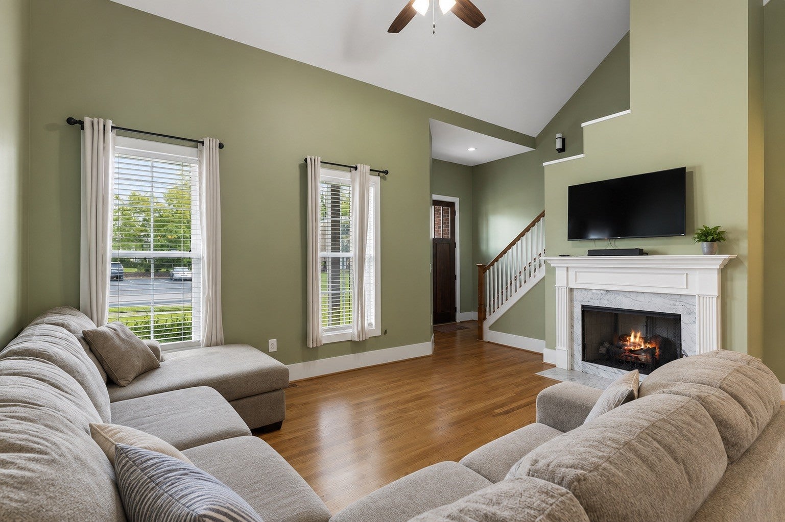 22 Twin Oaks Dr