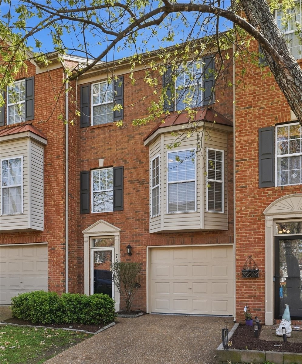 739 Huffine Manor Cir