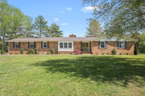 906 COUNTRY CLUB DRIVE Tullahoma TN 37388