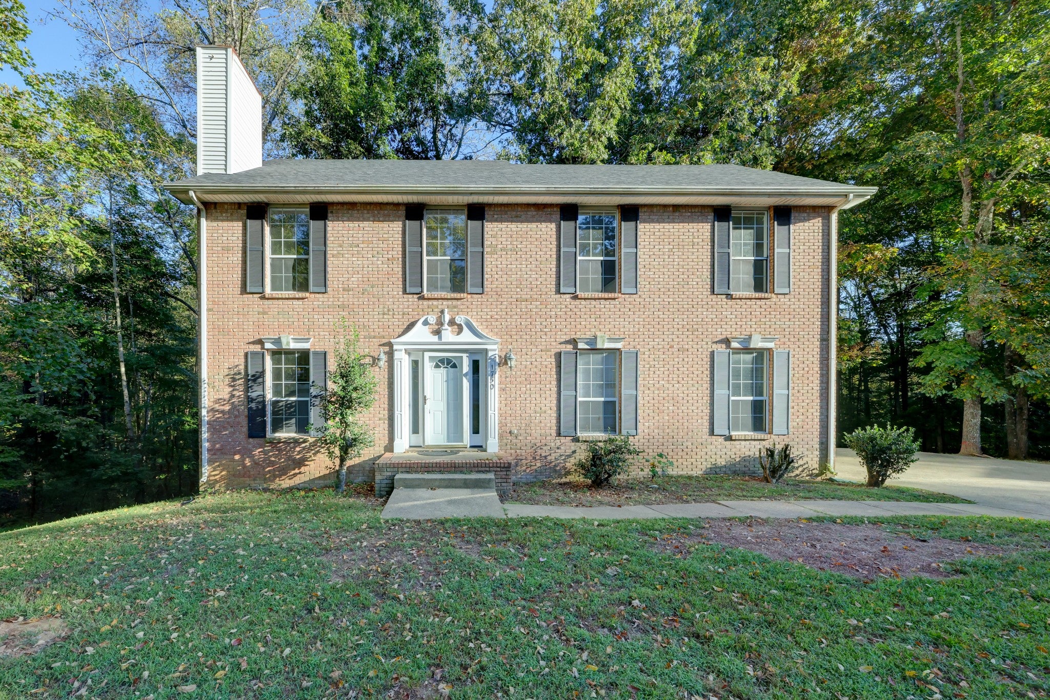1750 Longbow Ct