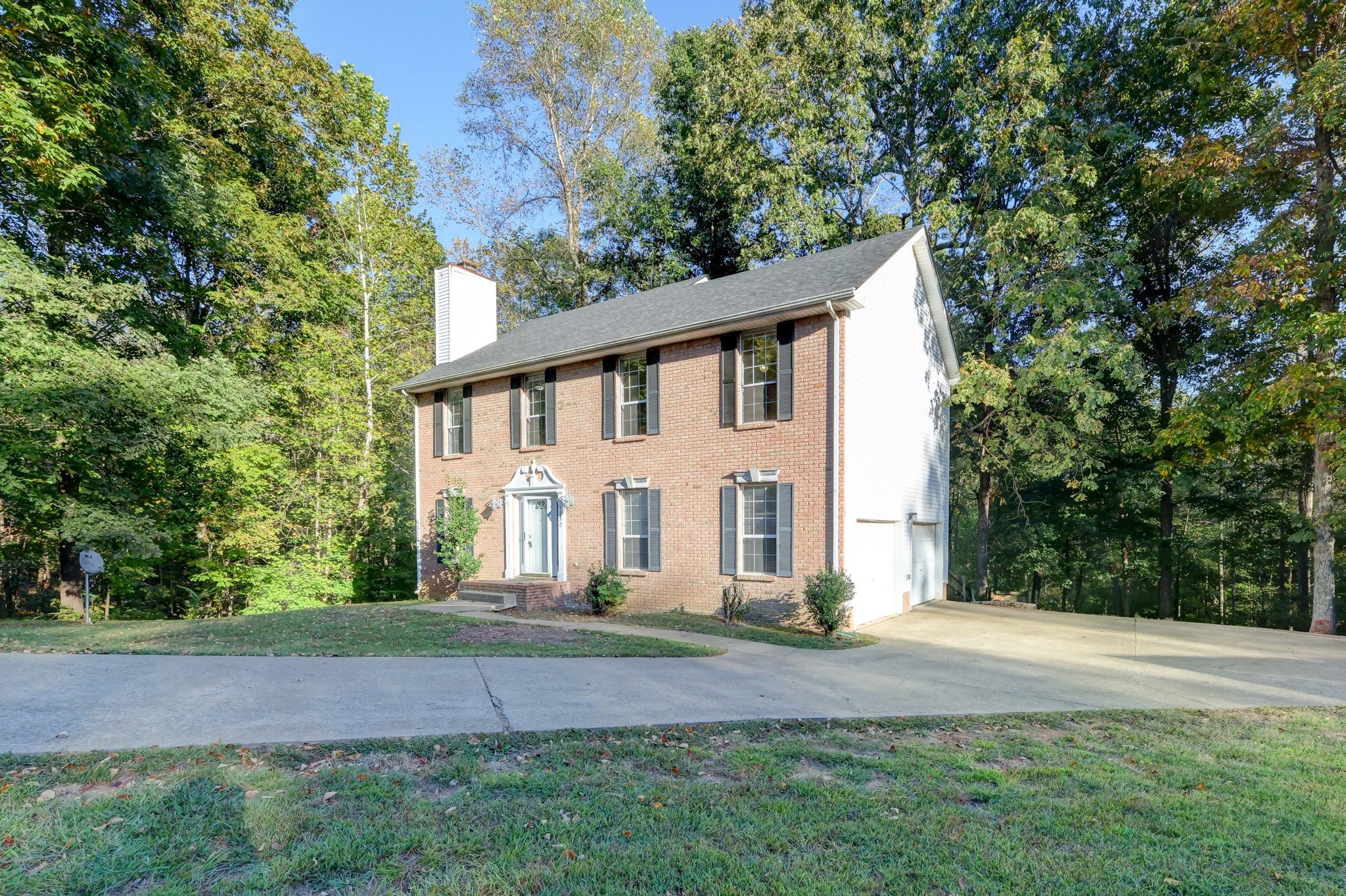 1750 Longbow Ct
