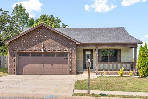 2944 Lancelot Ln Clarksville TN 37040