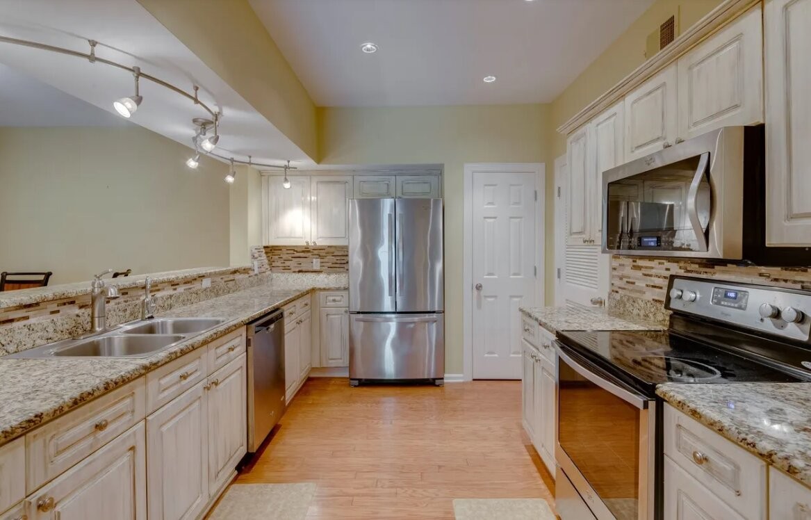 6820 Highway 70 S 419