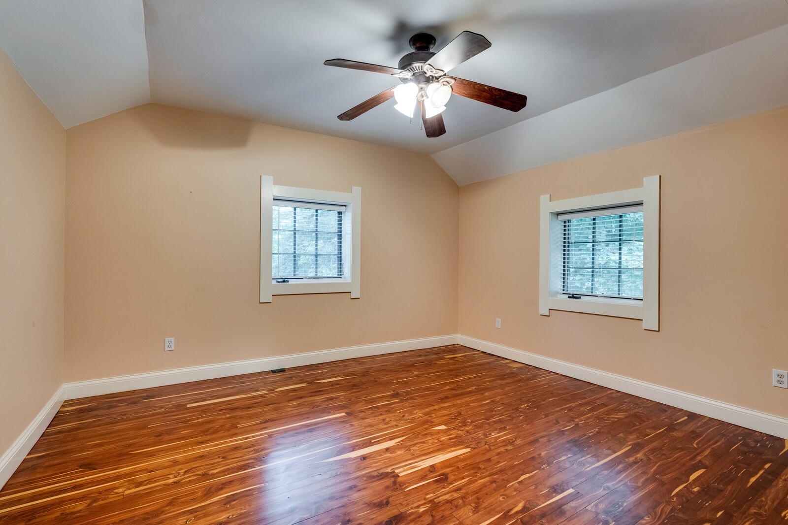 Brentwood, Tennessee, 37027, United States, 3 Bedrooms Bedrooms, ,3 BathroomsBathrooms,Residential,Active,1967284