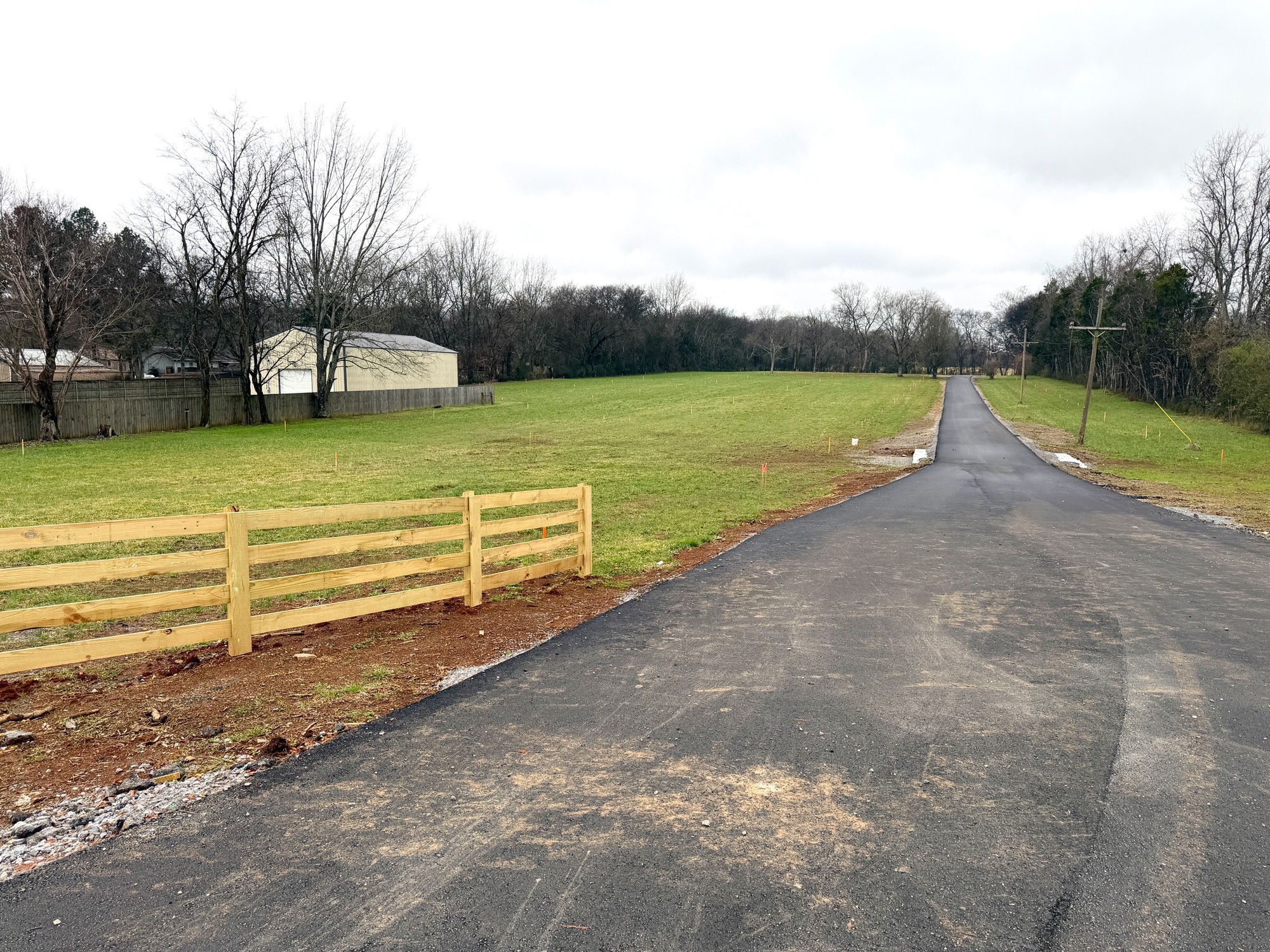 243 W Jefferson Pike