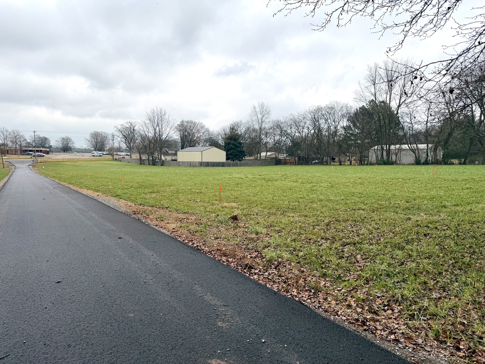 243 W Jefferson Pike