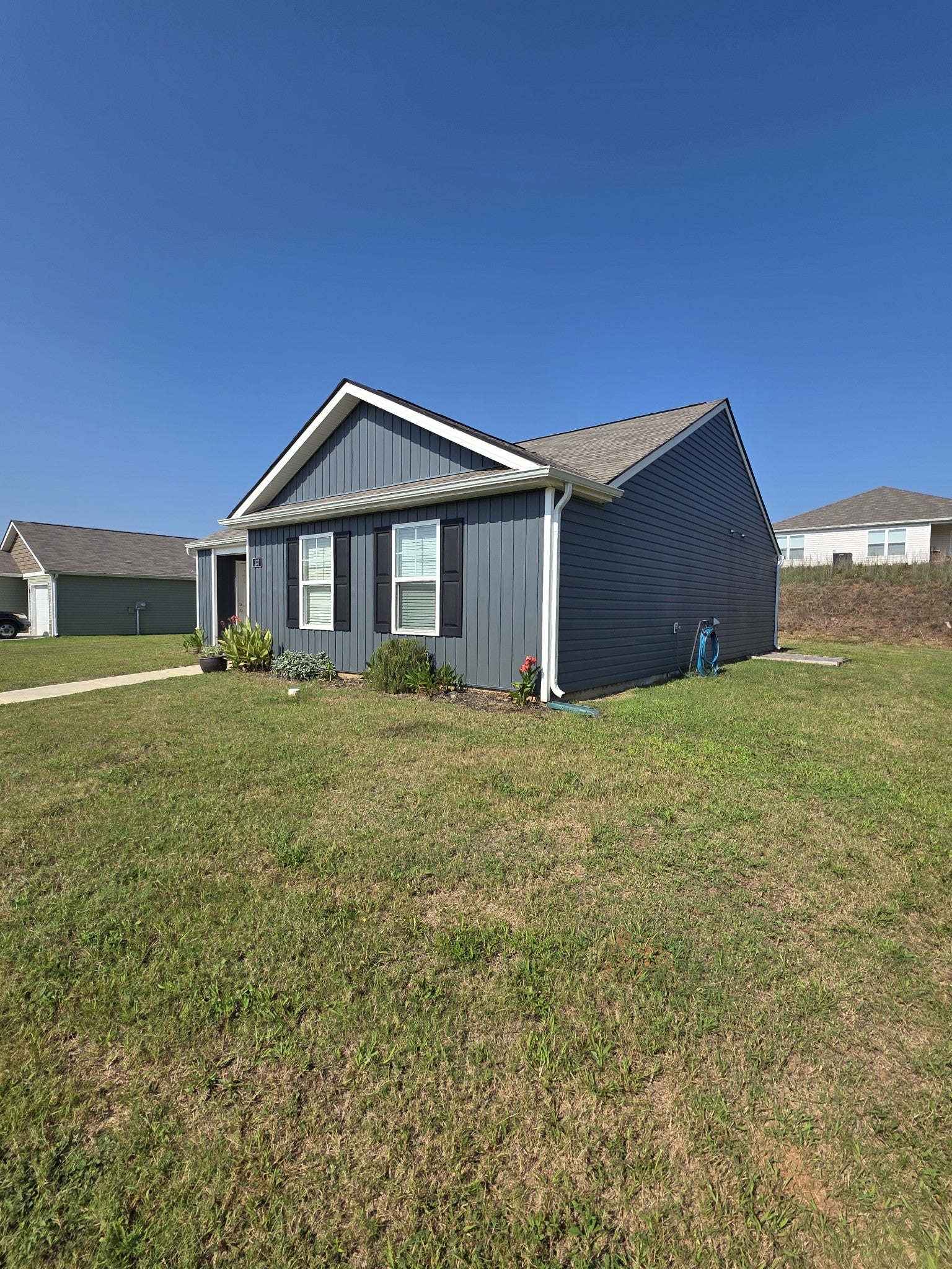 137 Crescent Cir