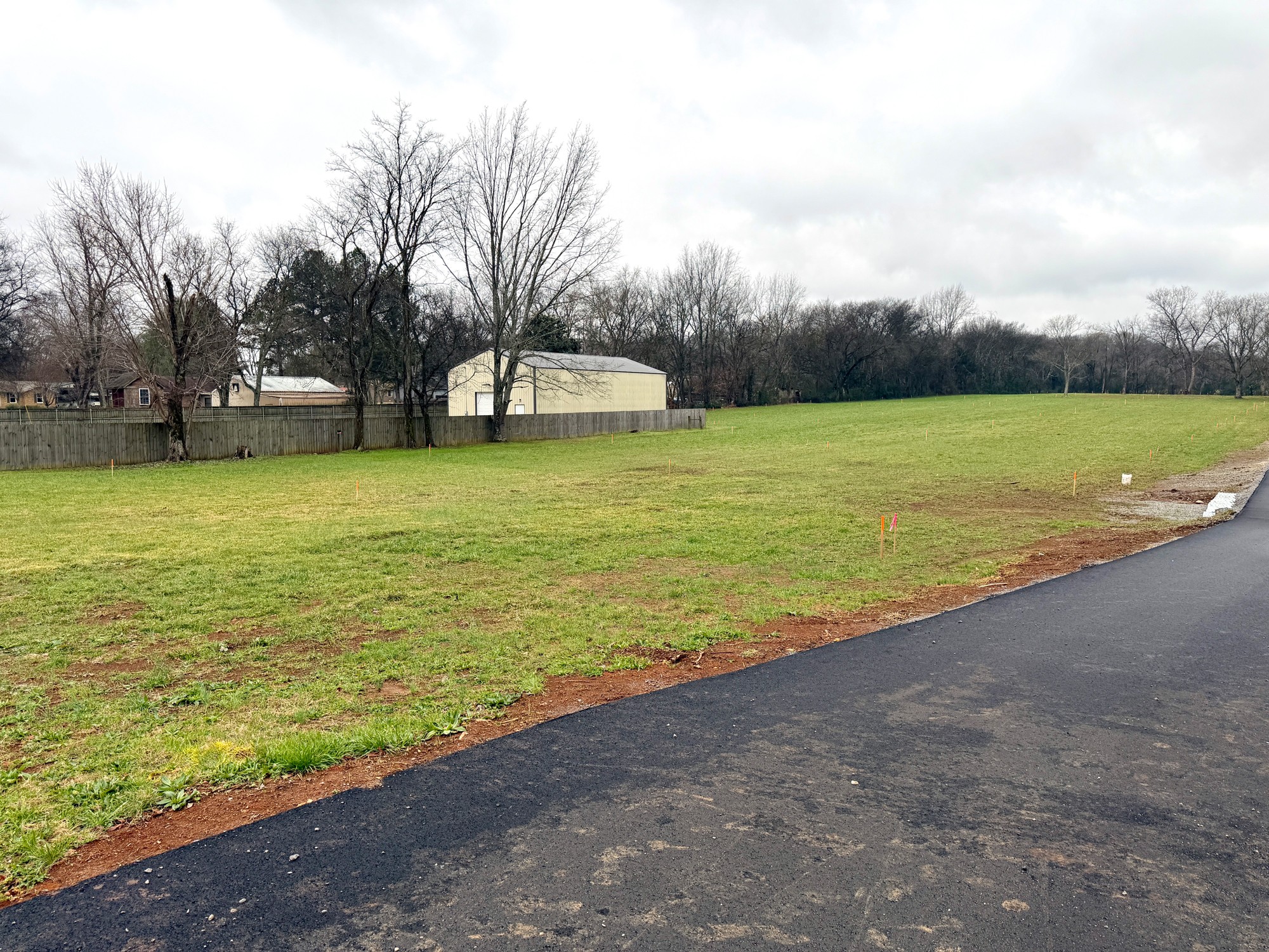 243 W Jefferson Pike