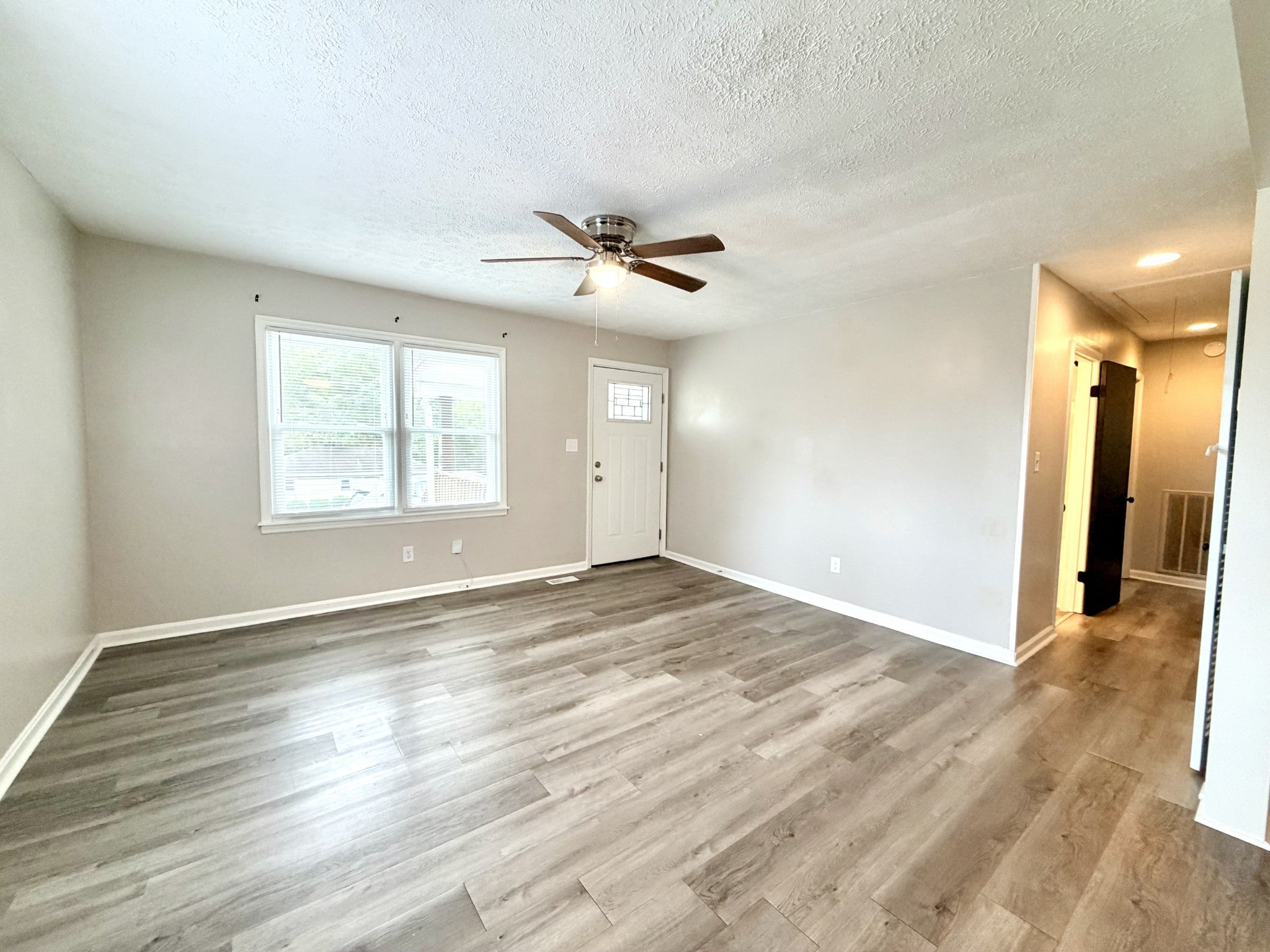 214 Hillside Ter