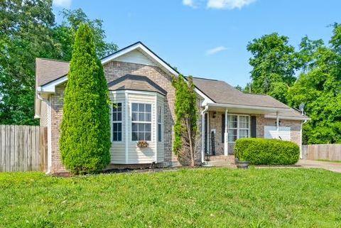 224 Bentley Ct Clarksville TN 37042
