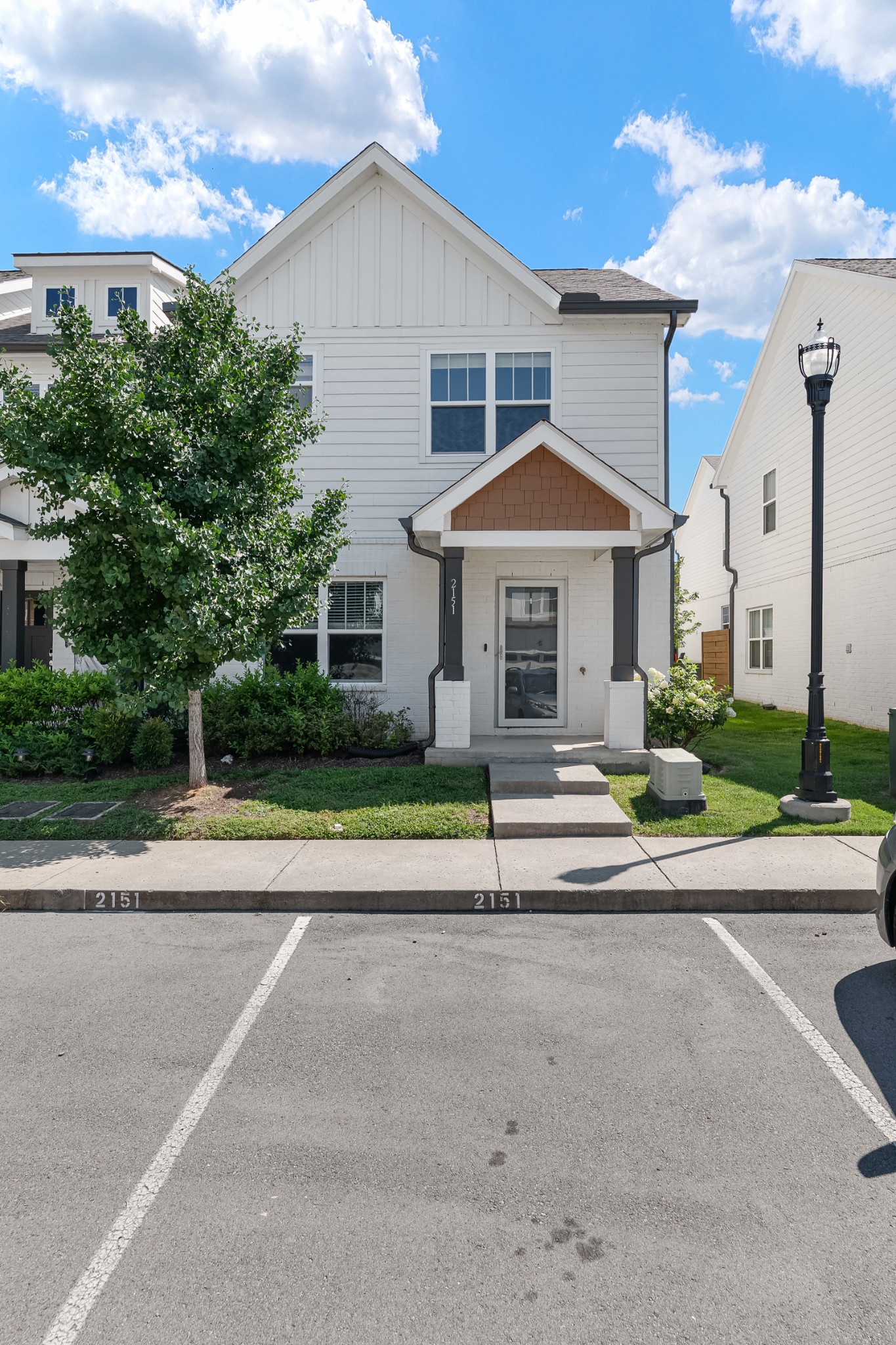 Photo 1 of 28 — 2151 Bayport Ave, Old Hickory, TN 37138