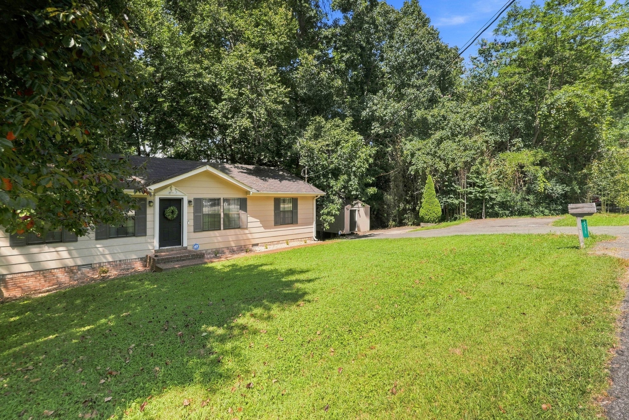 1211 Winding Way Dr - Photo 3