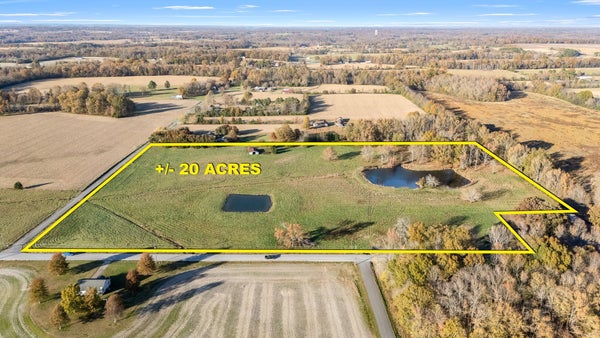240 VANNTOWN RD, FLINTVILLE, TN 37335 - Image eb4d70de50a0b5d8a07a59f37e2b6f8e/1099392401
