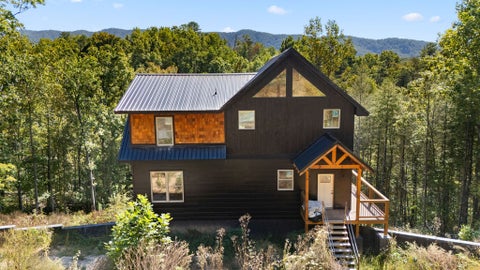 Photo of 4214 Mountain Rest Way, Sevierville, TN 37876 (MLS # 3619111)