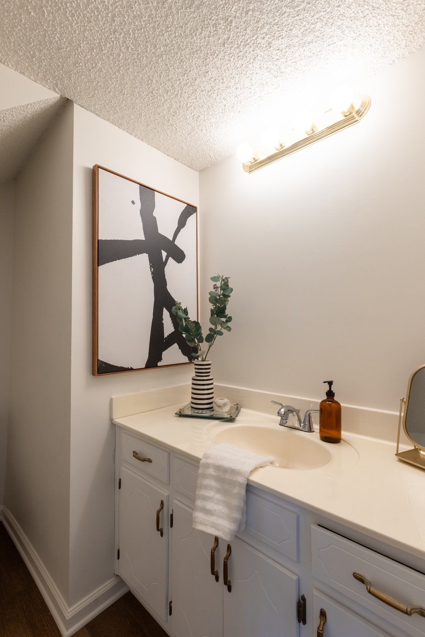 5600 Country Dr 303